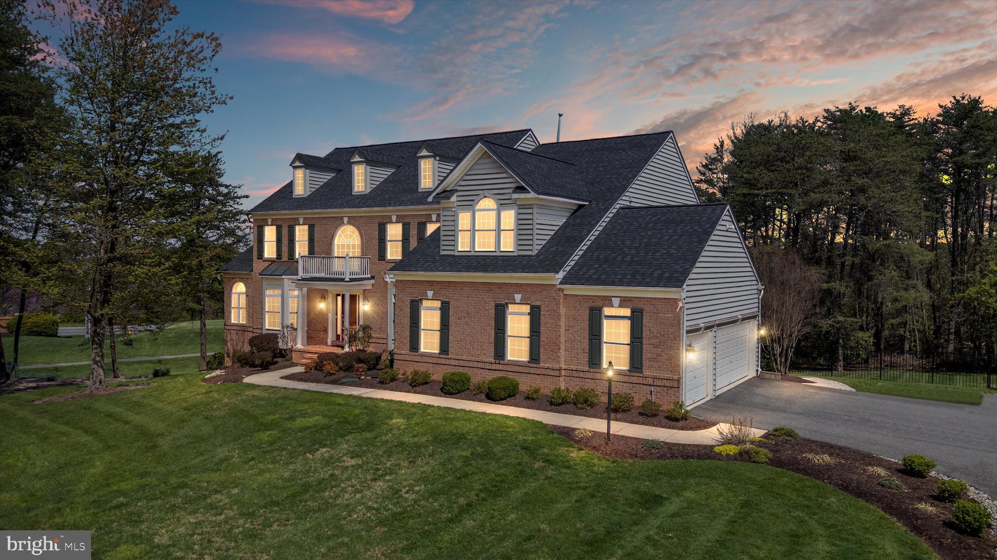 COMPASS POINTE - Residential