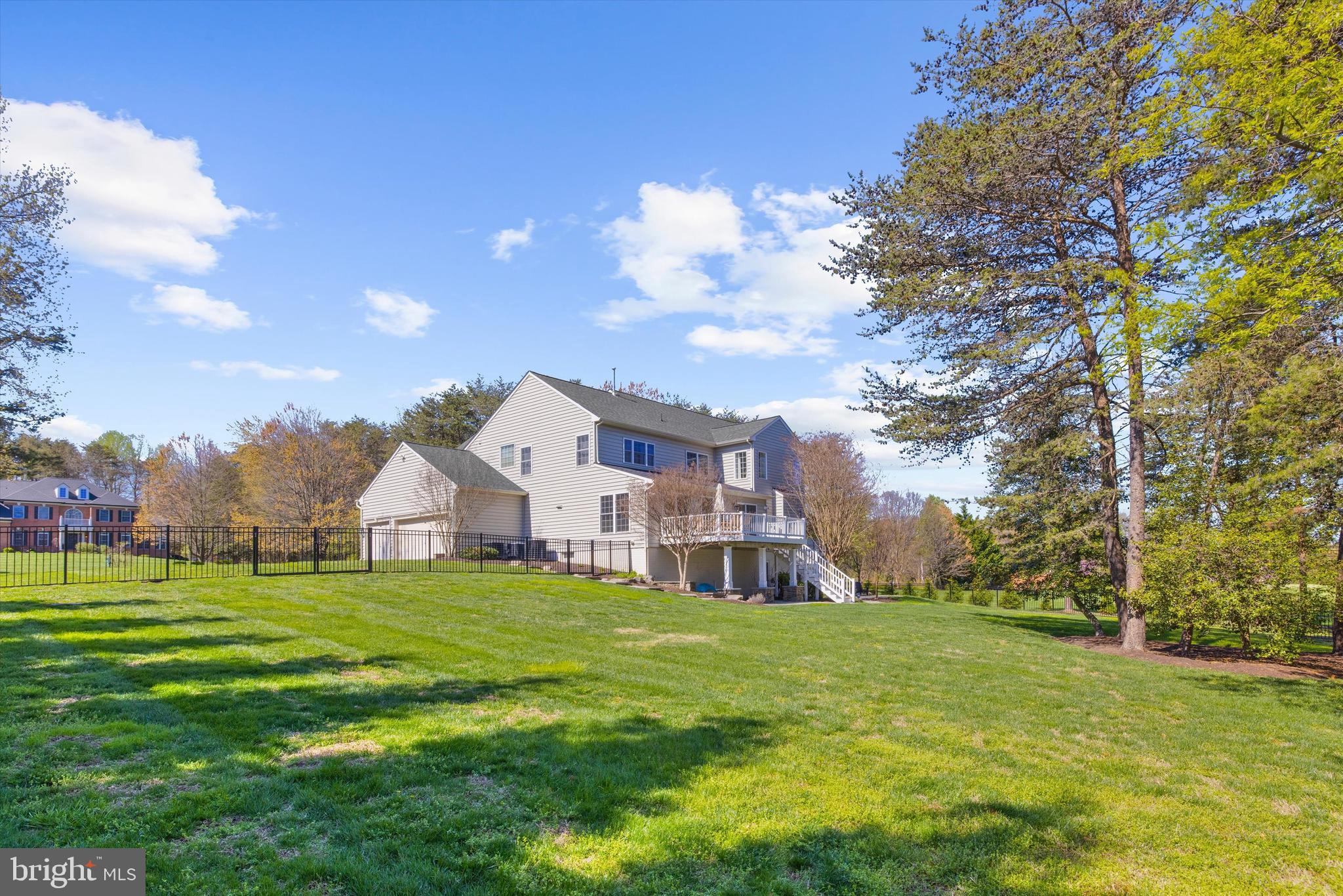 COMPASS POINTE - Residential