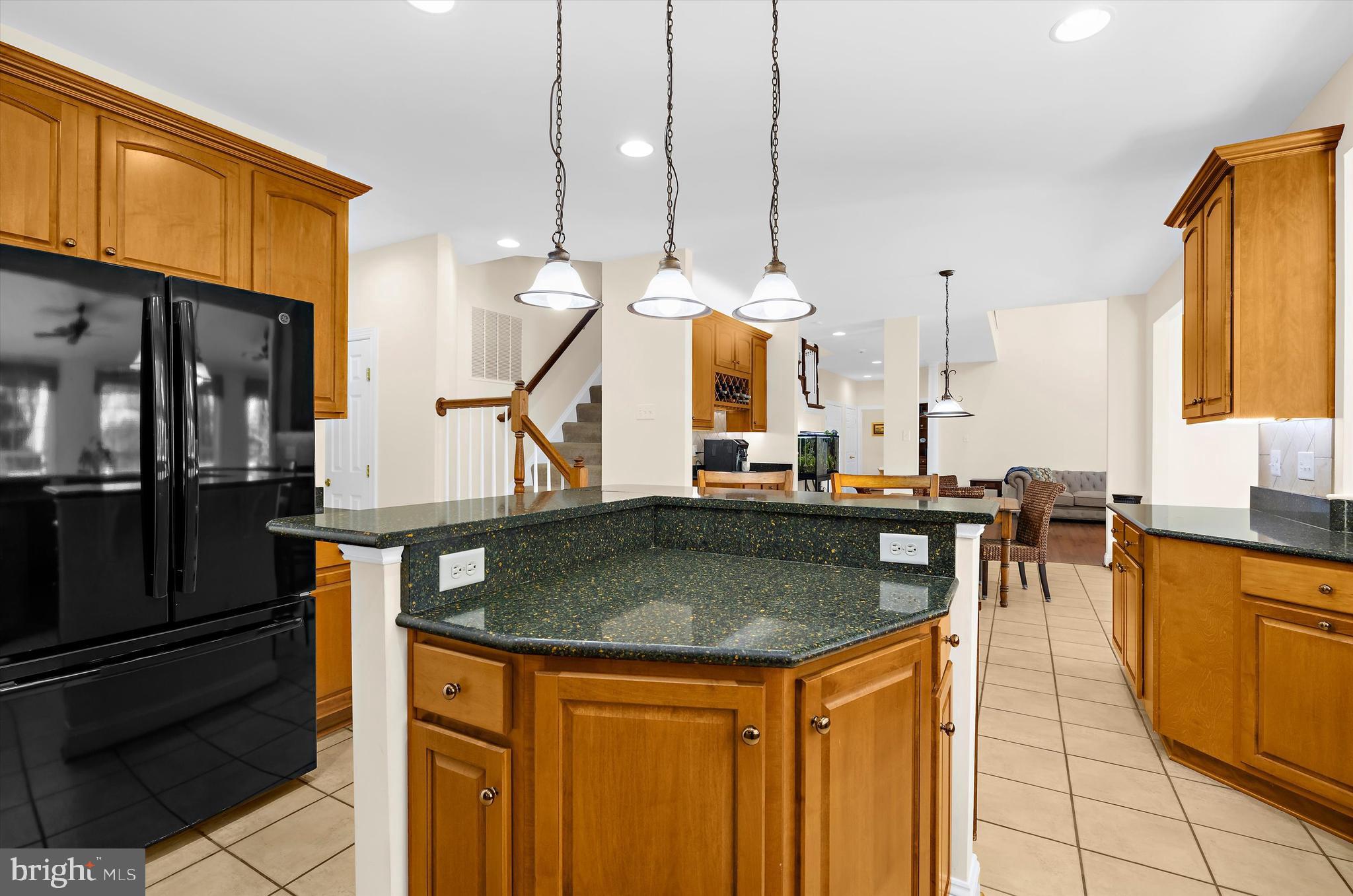 COMPASS POINTE - Residential