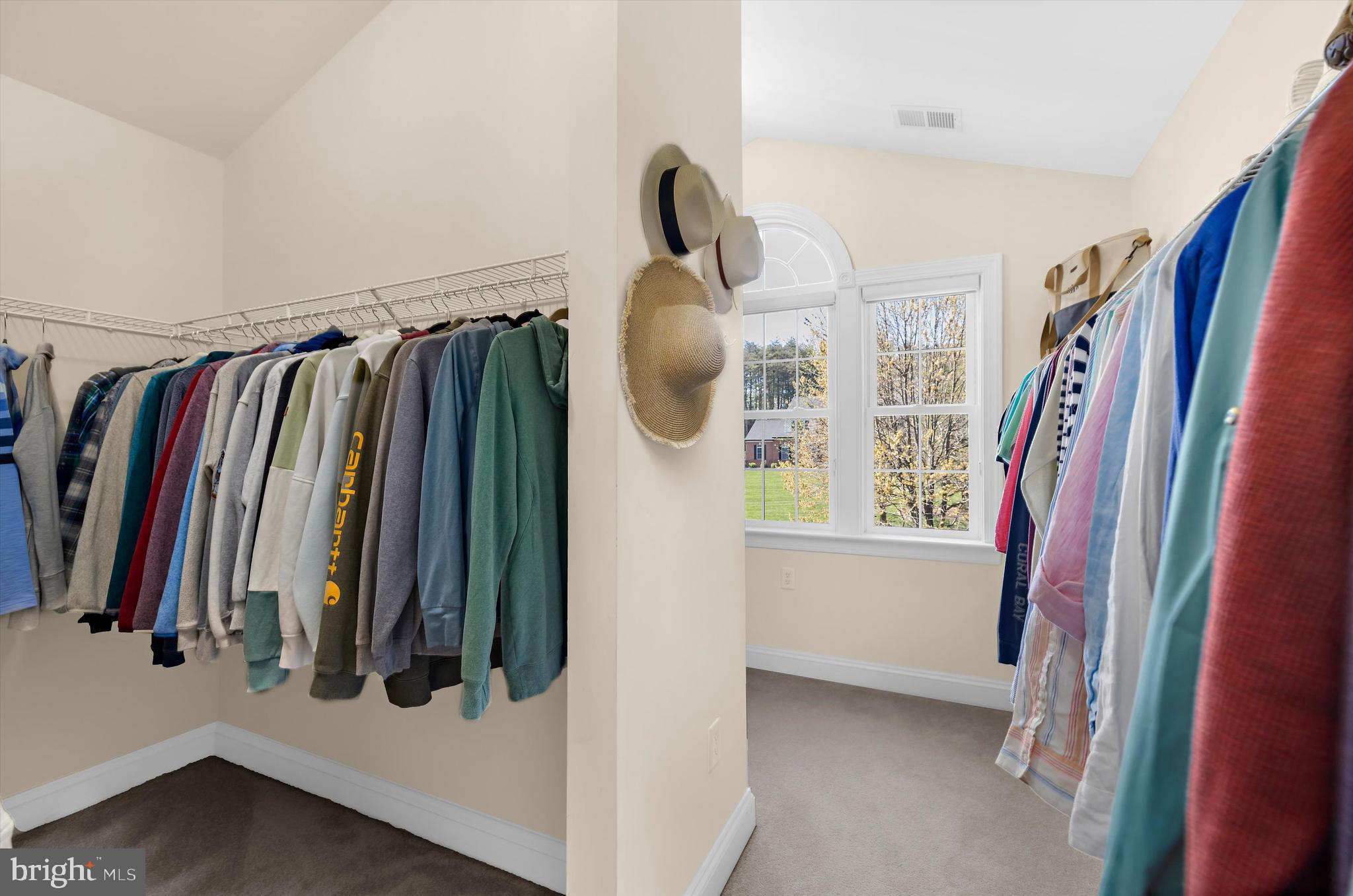 COMPASS POINTE - Residential