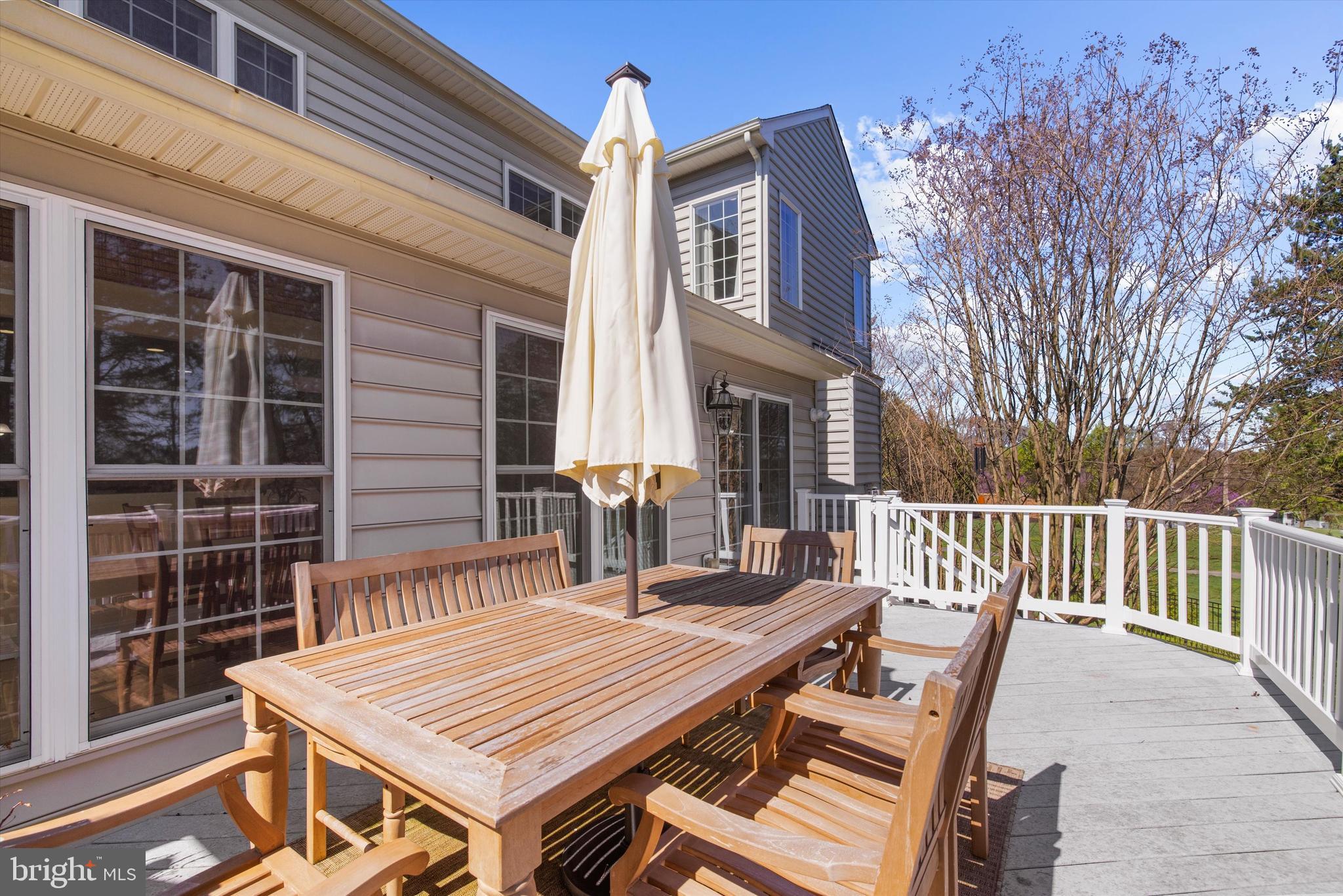 COMPASS POINTE - Residential