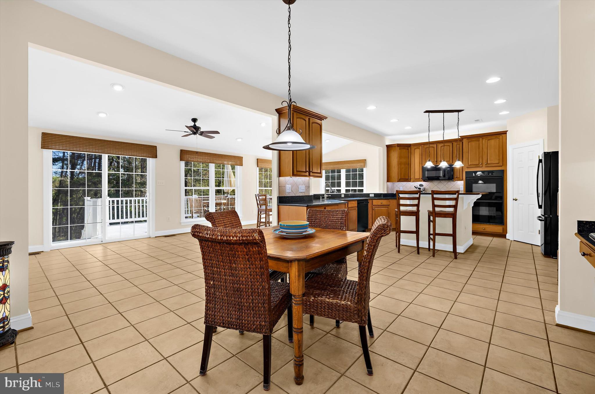 COMPASS POINTE - Residential