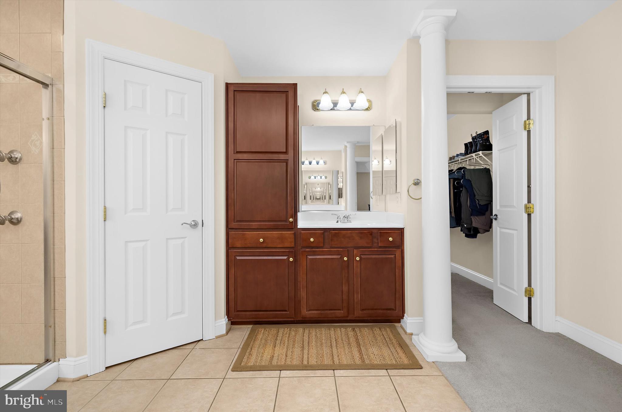 COMPASS POINTE - Residential