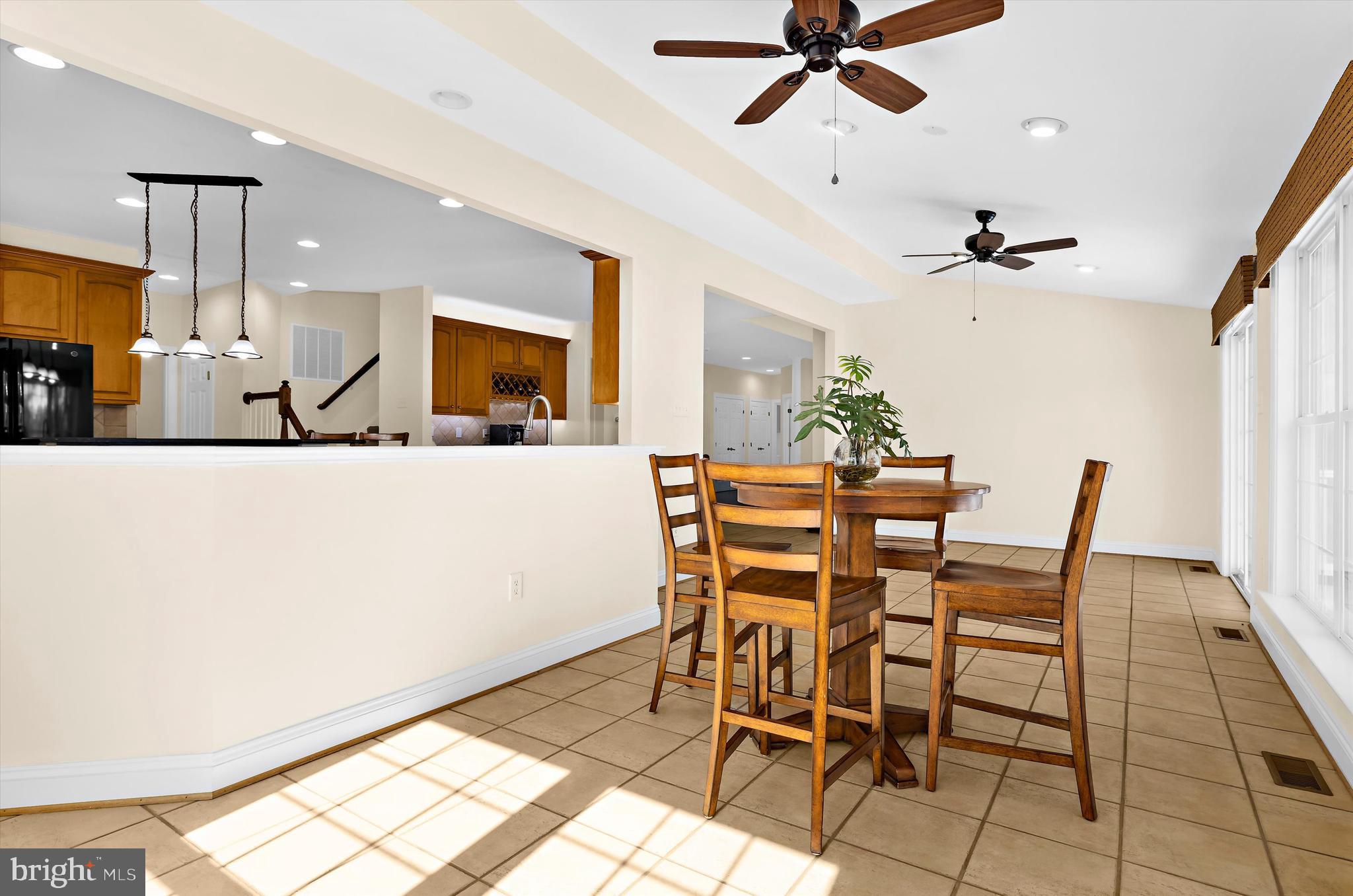 COMPASS POINTE - Residential