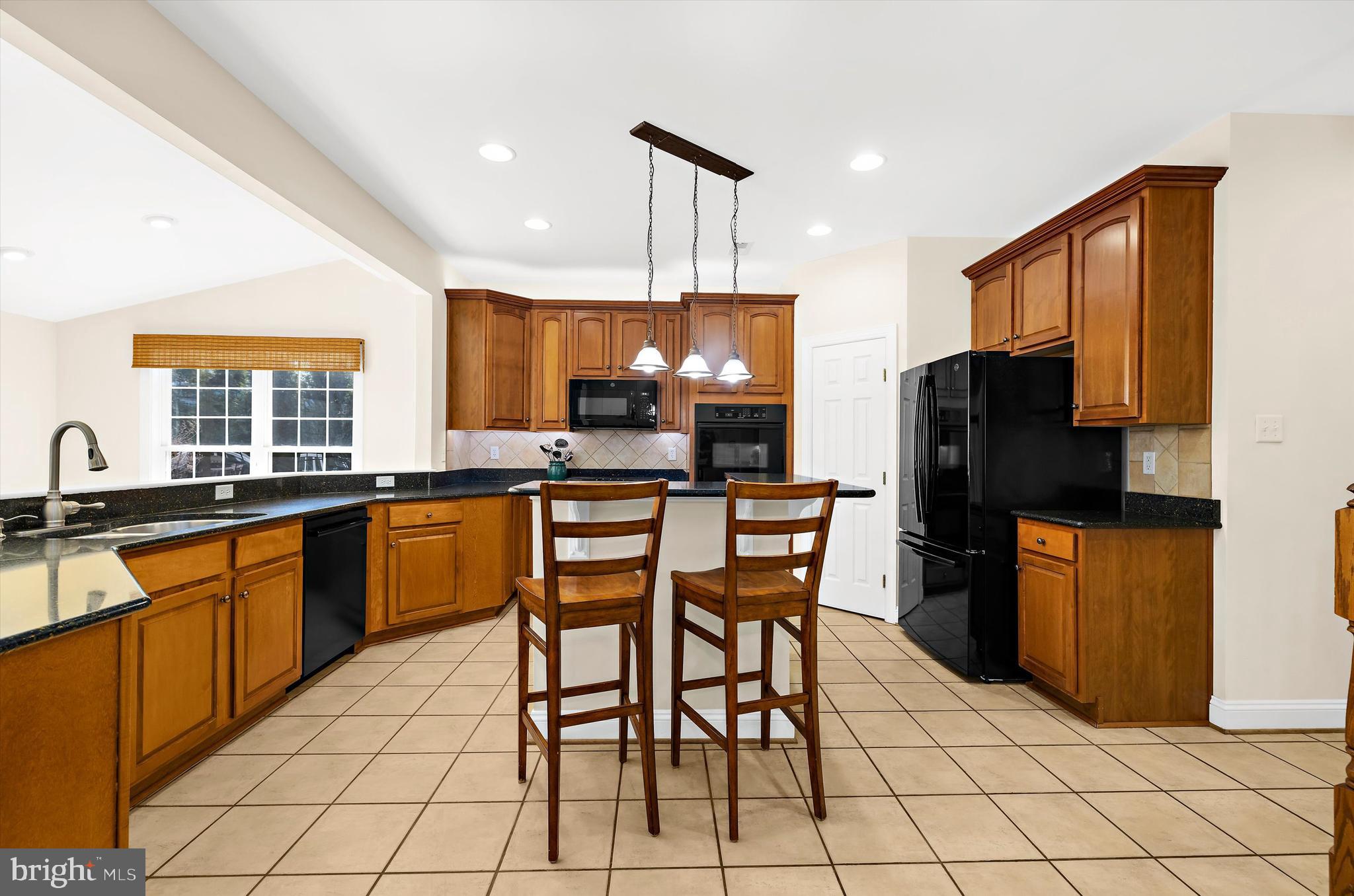 COMPASS POINTE - Residential