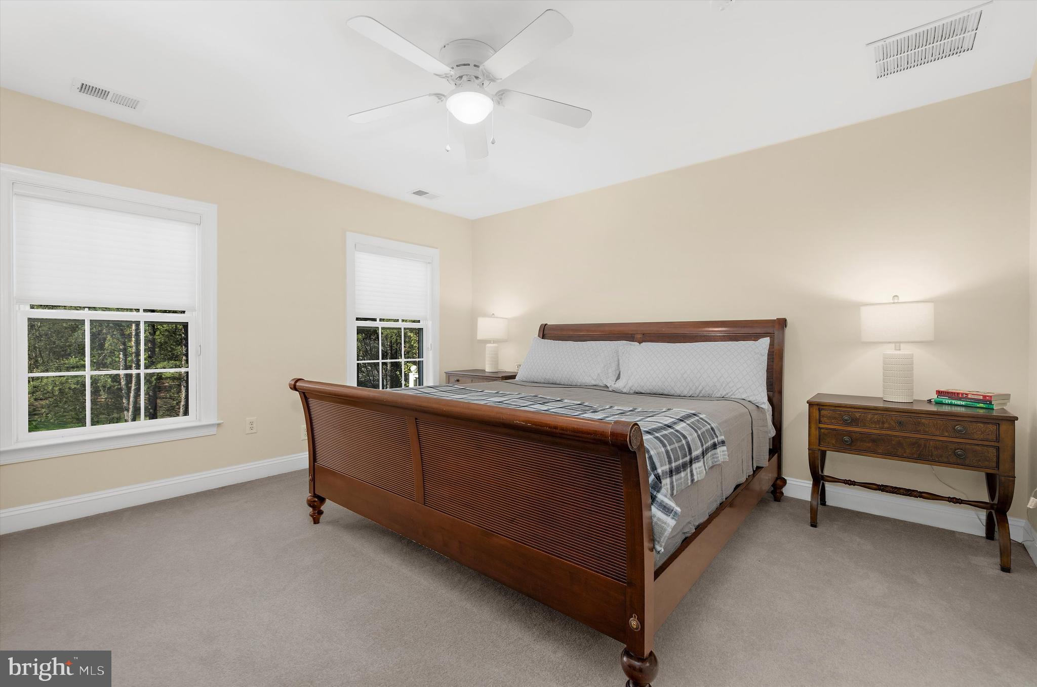 COMPASS POINTE - Residential