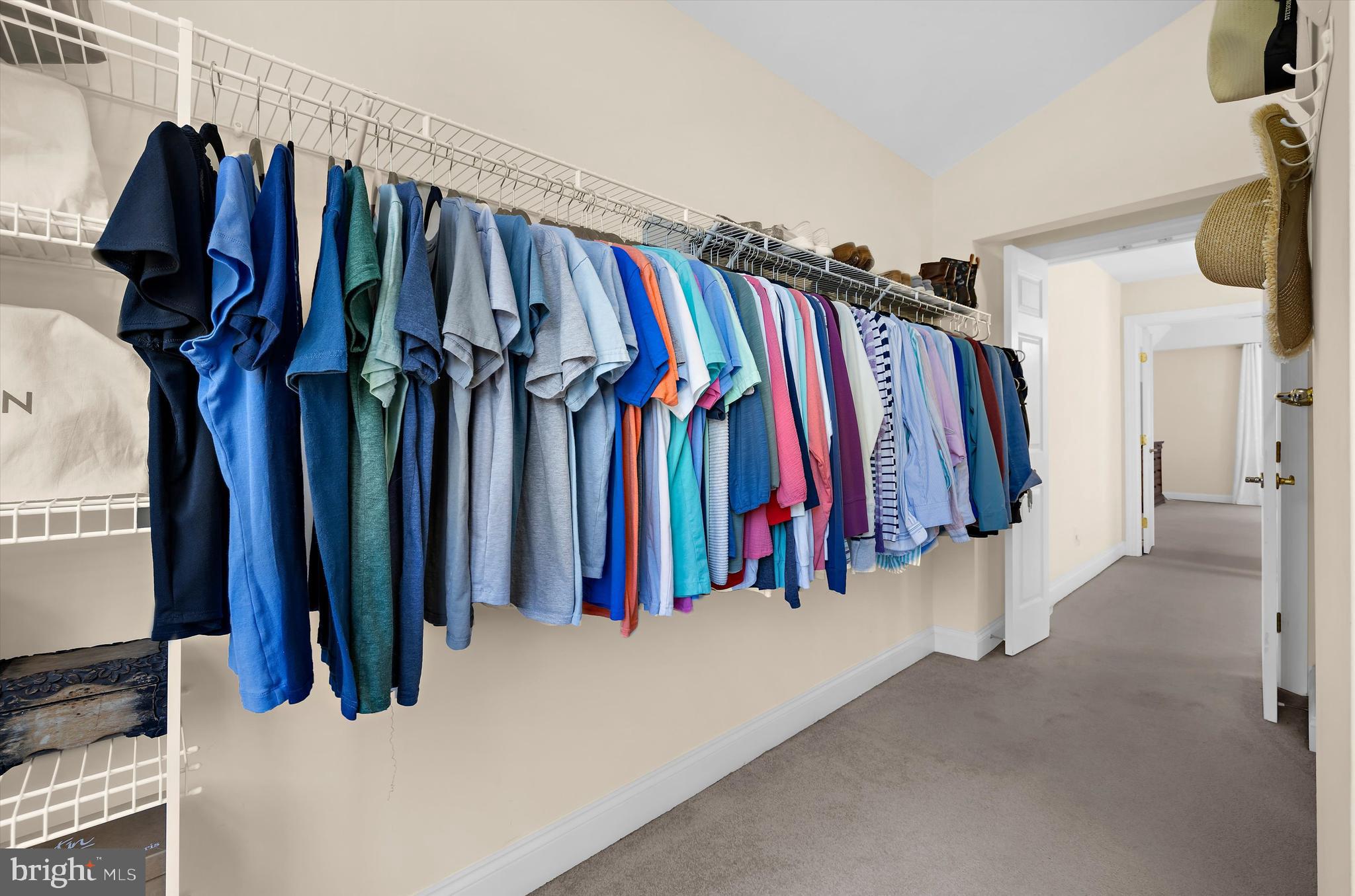 COMPASS POINTE - Residential