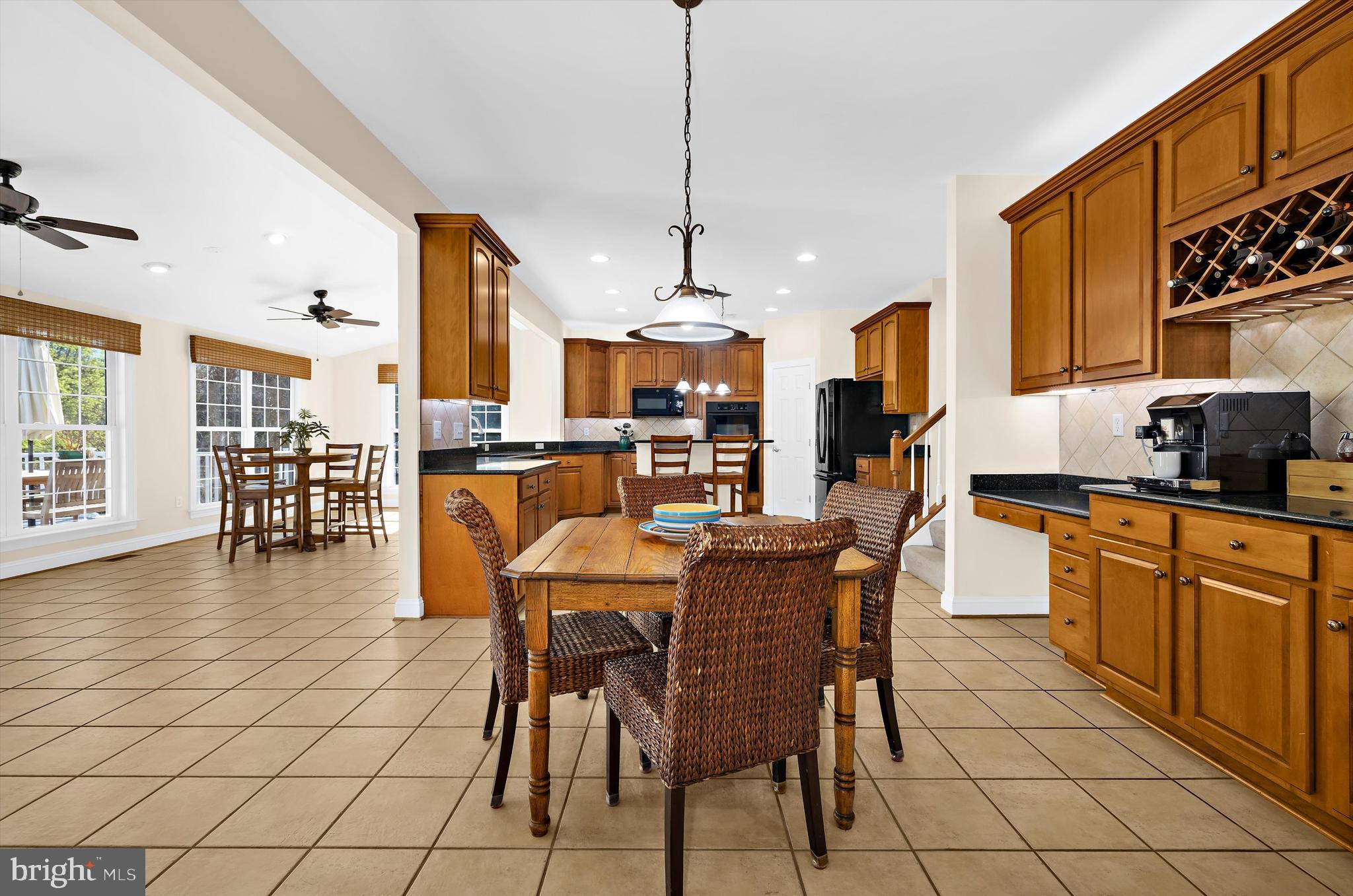 COMPASS POINTE - Residential