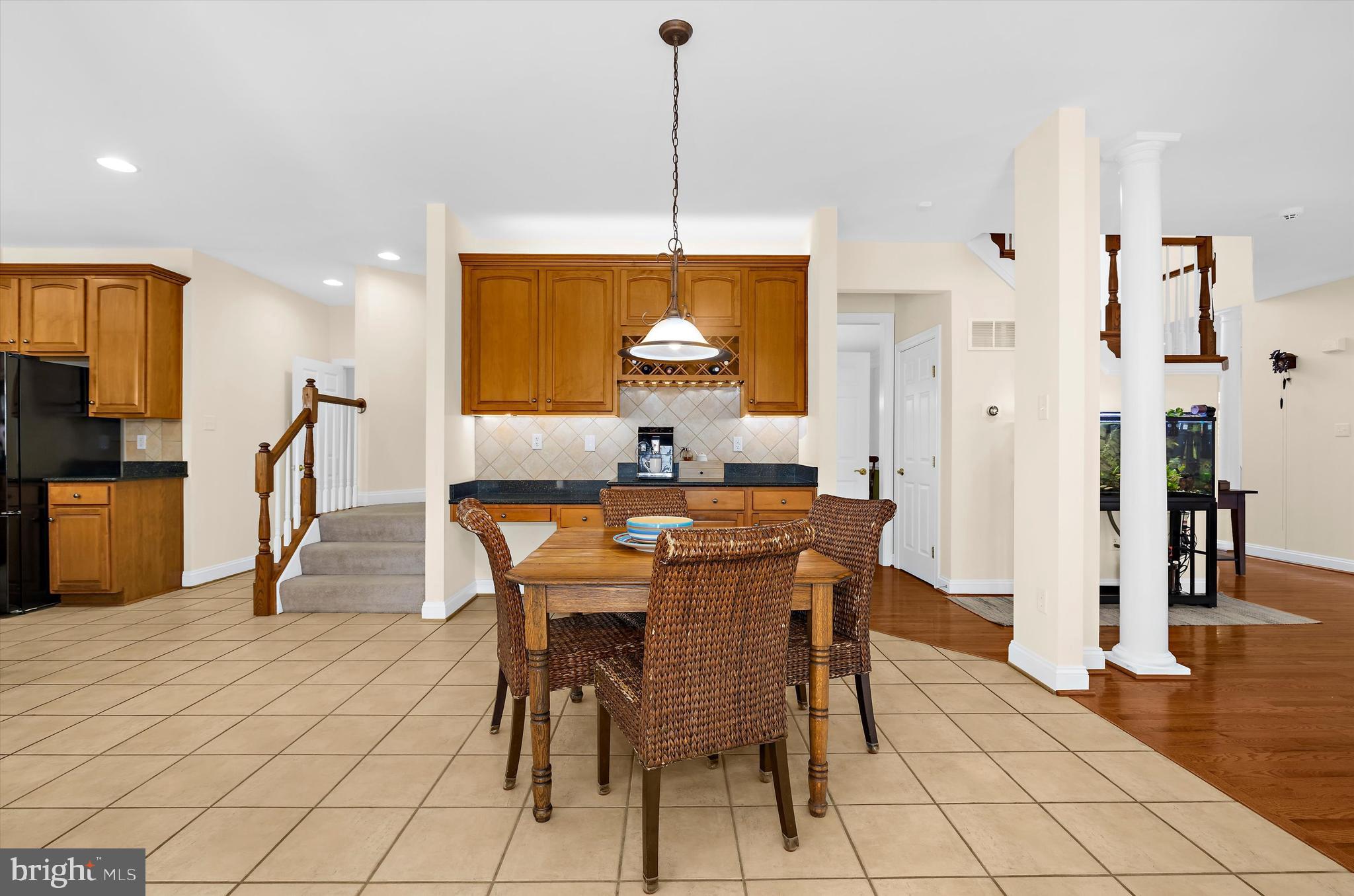 COMPASS POINTE - Residential