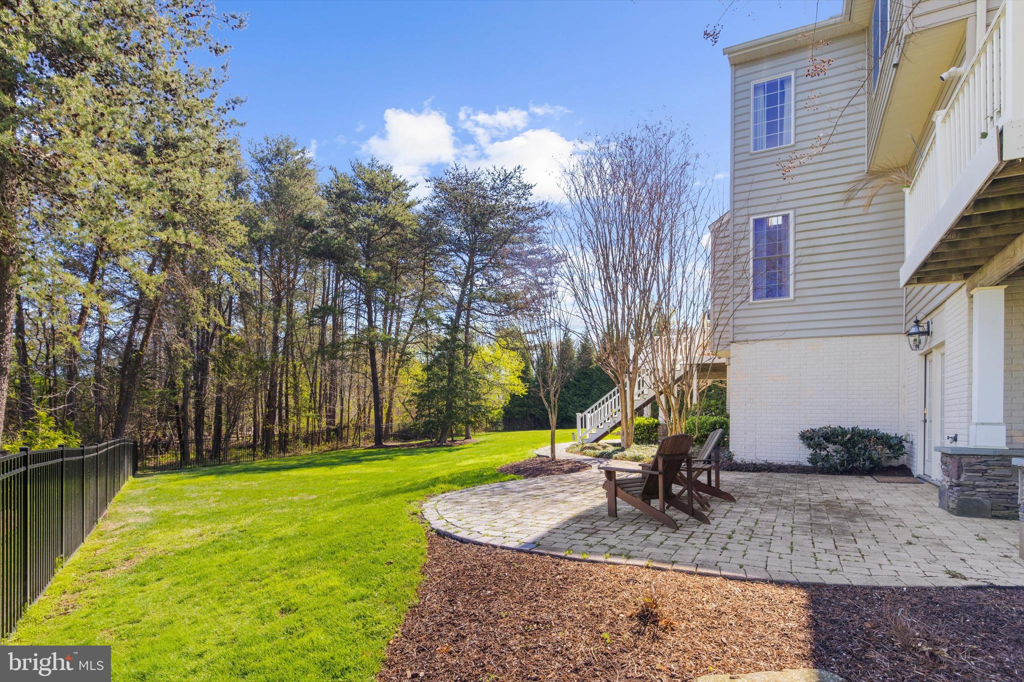 COMPASS POINTE - Residential