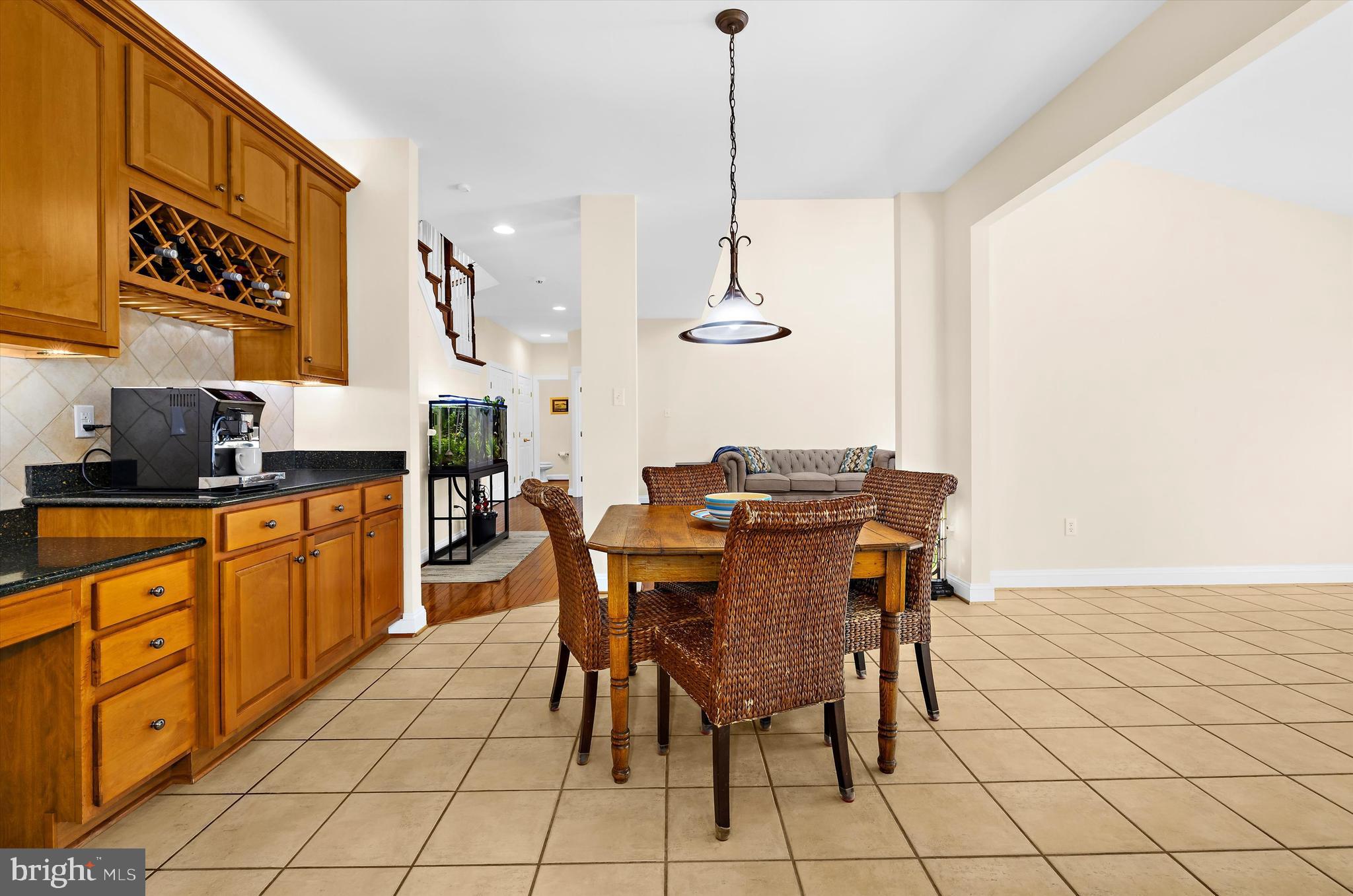 COMPASS POINTE - Residential