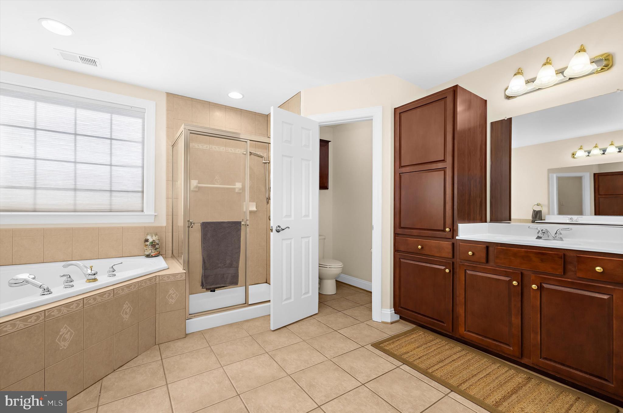 COMPASS POINTE - Residential