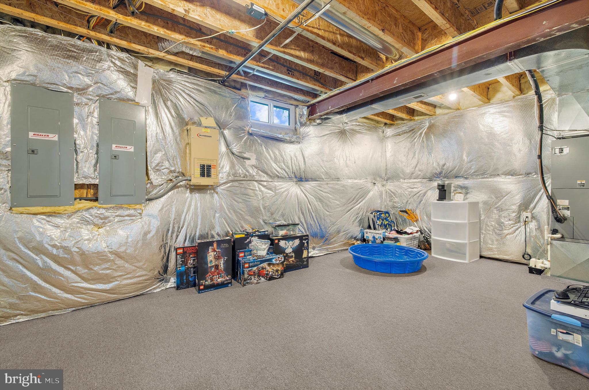 COMPASS POINTE - Residential