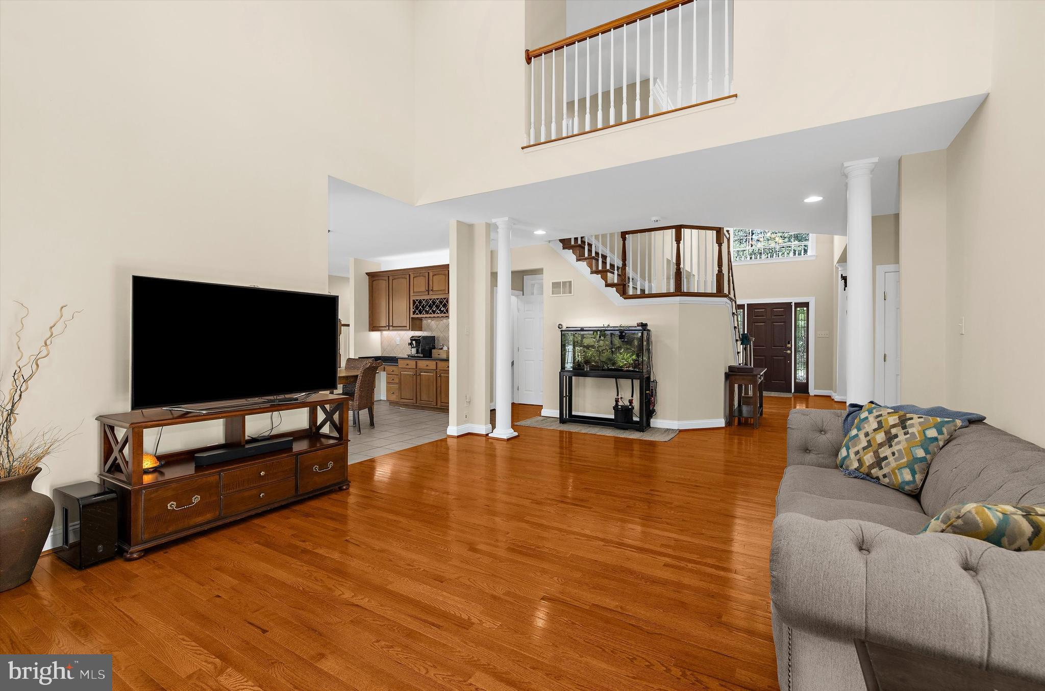 COMPASS POINTE - Residential