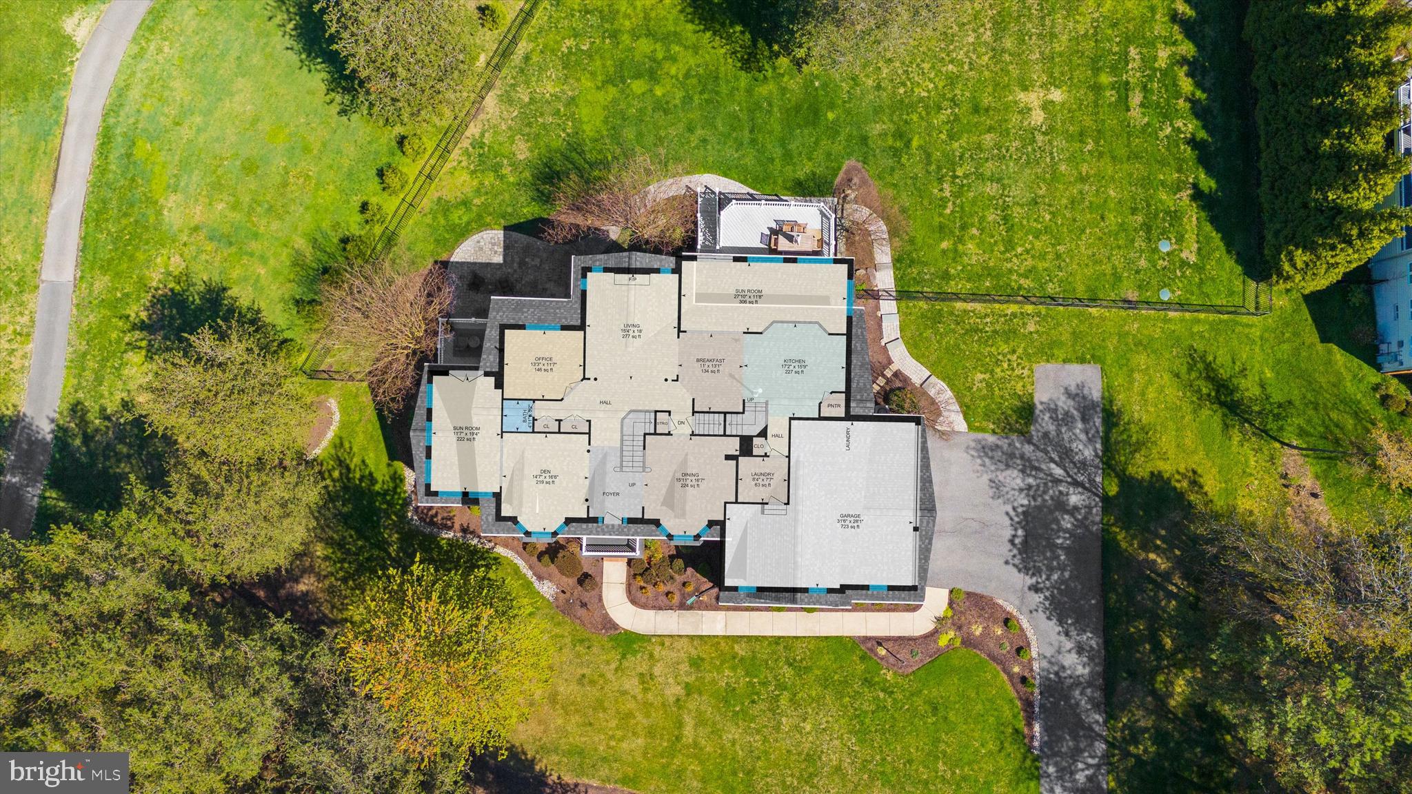 COMPASS POINTE - Residential