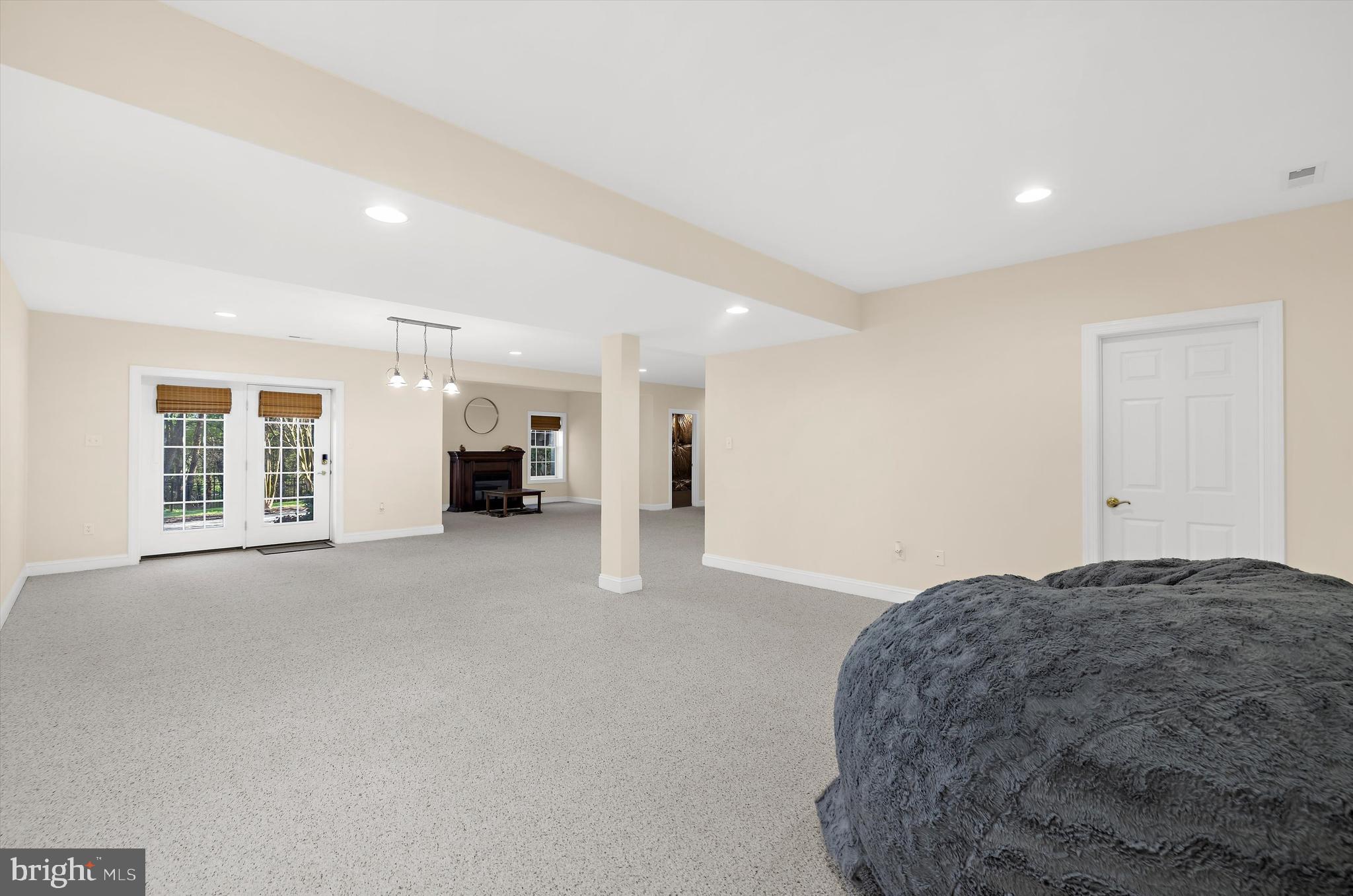 COMPASS POINTE - Residential