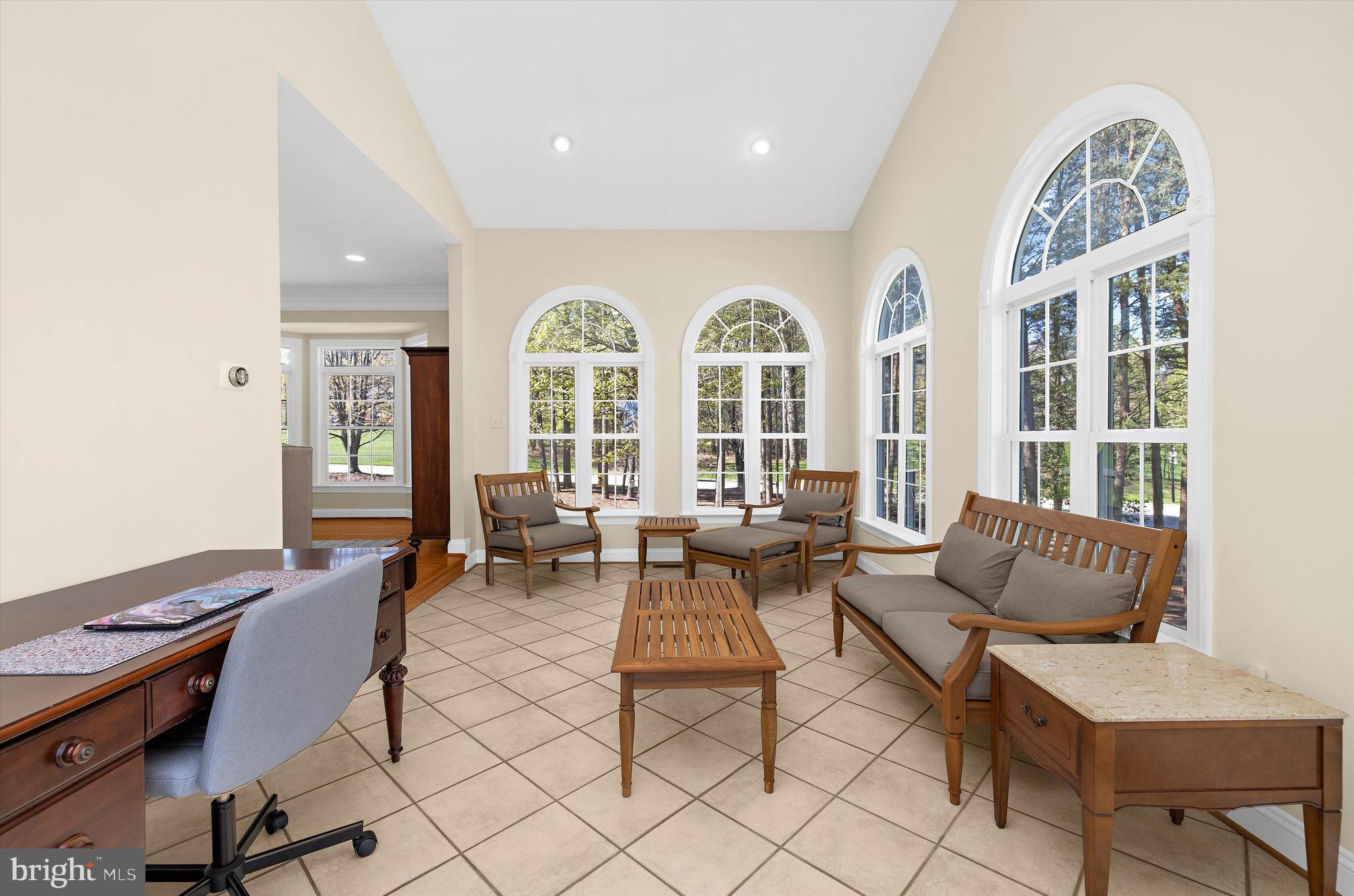 COMPASS POINTE - Residential