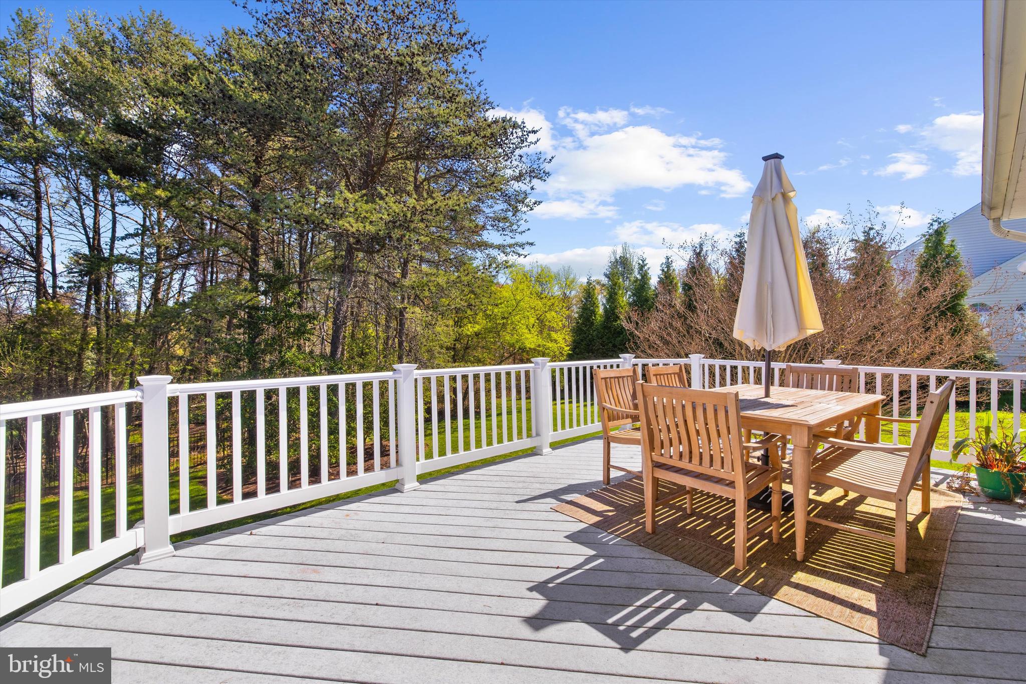 COMPASS POINTE - Residential