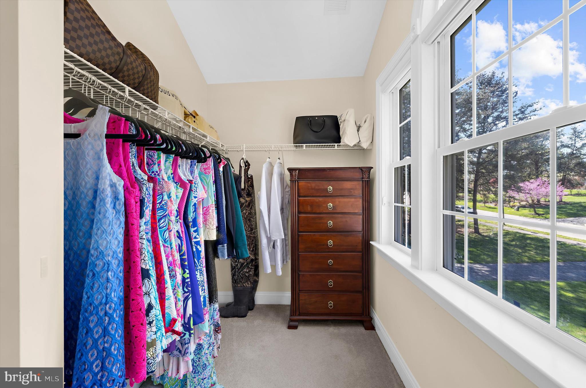 COMPASS POINTE - Residential