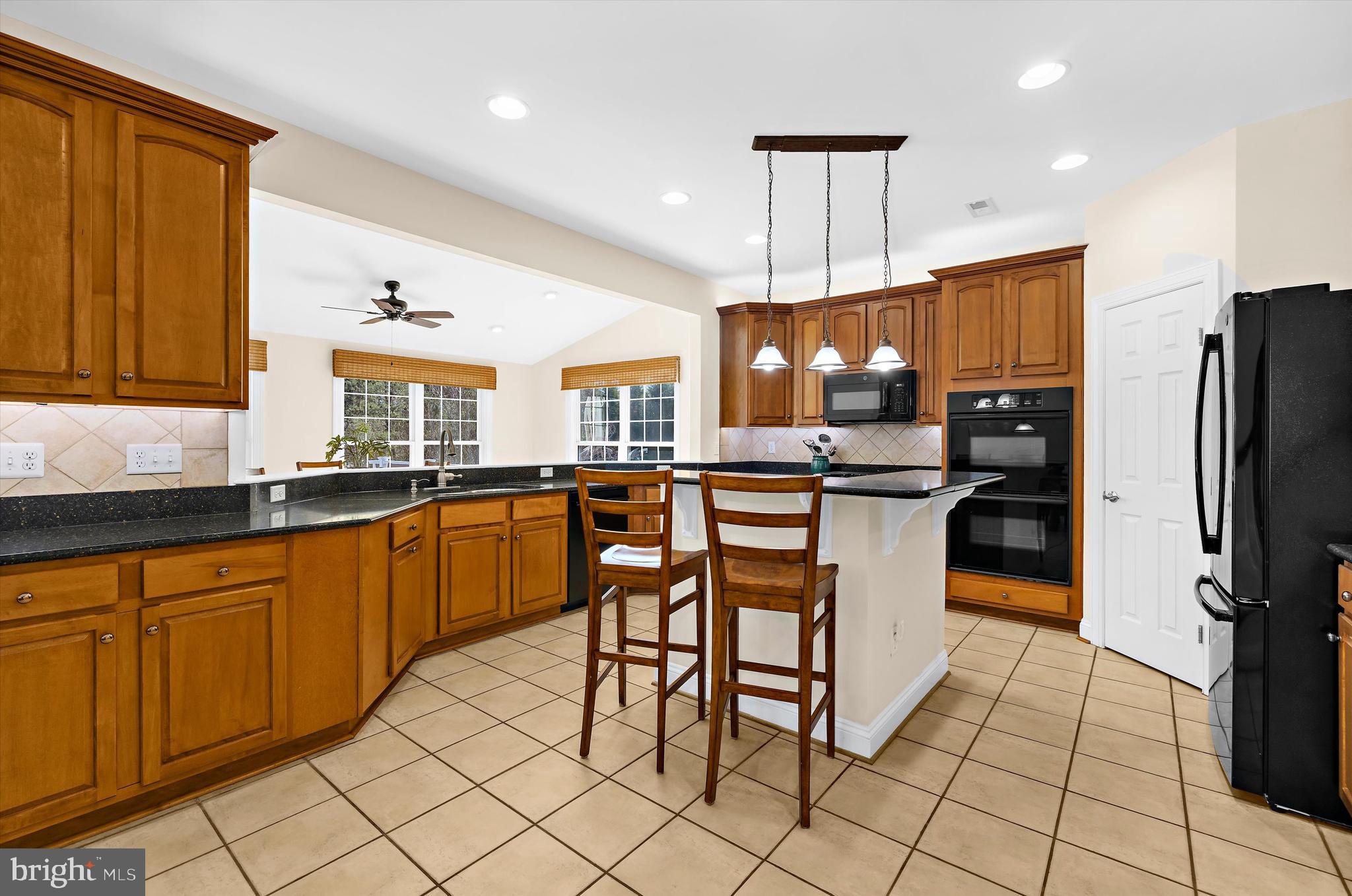 COMPASS POINTE - Residential