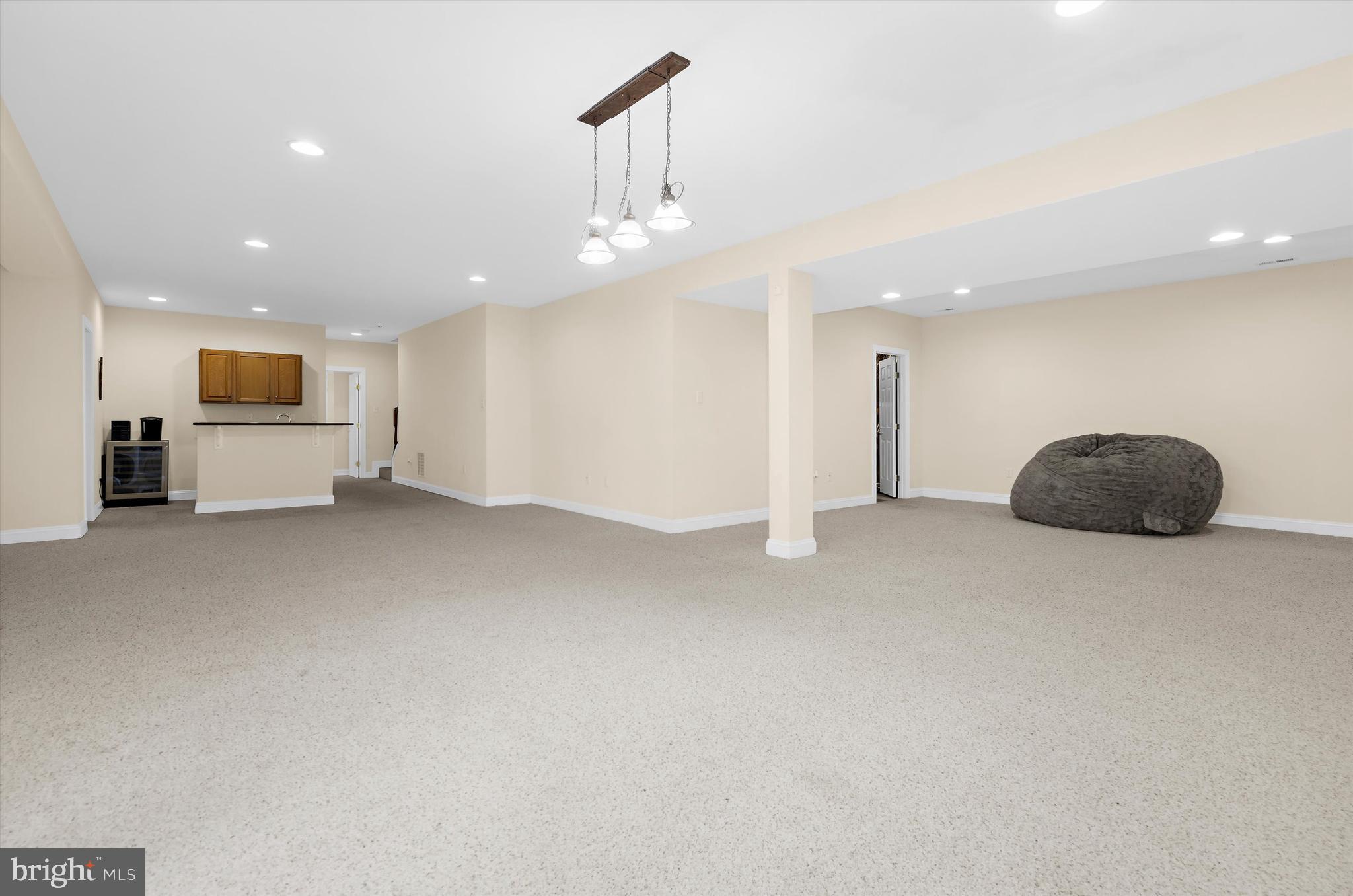 COMPASS POINTE - Residential