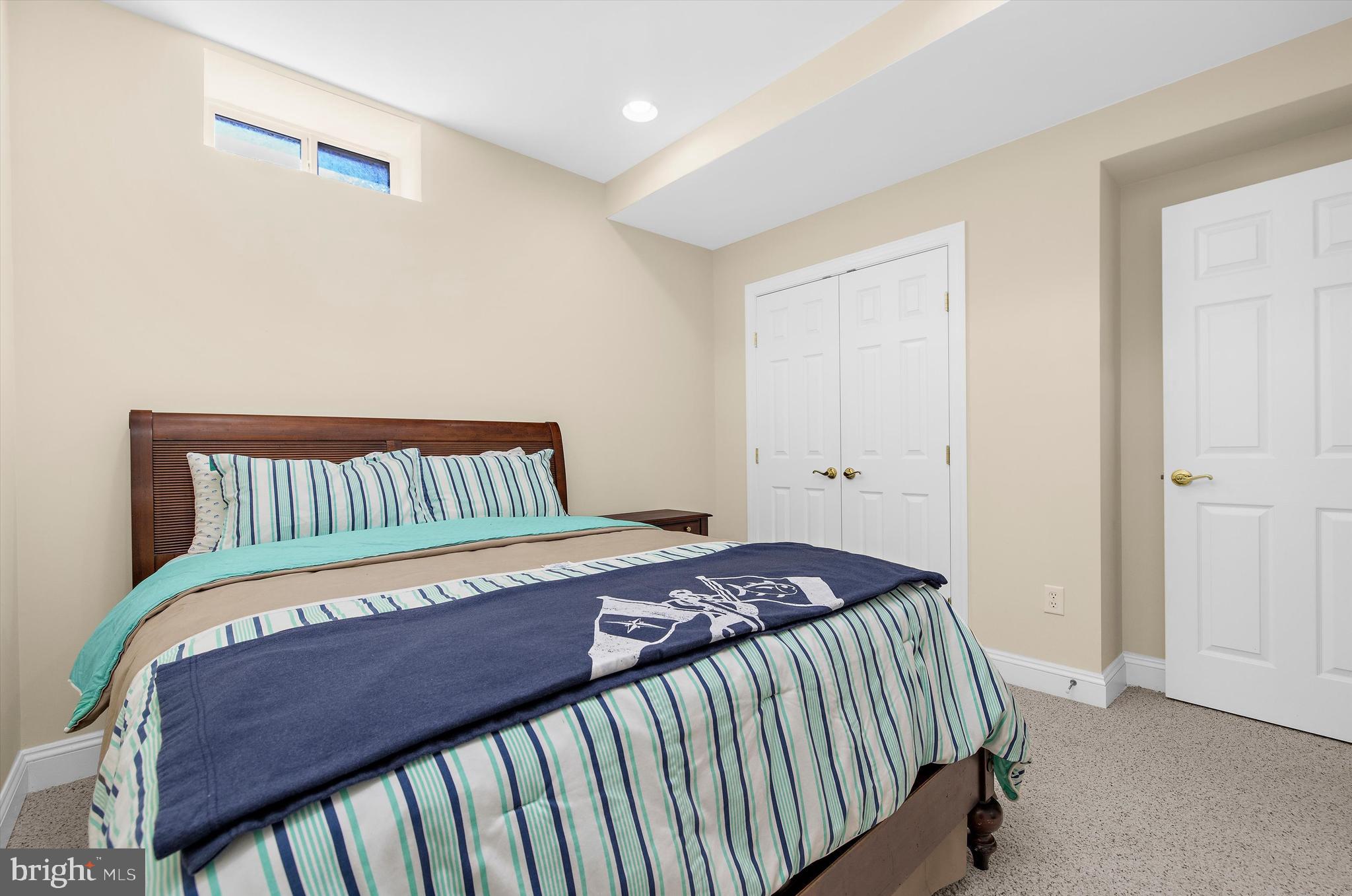 COMPASS POINTE - Residential