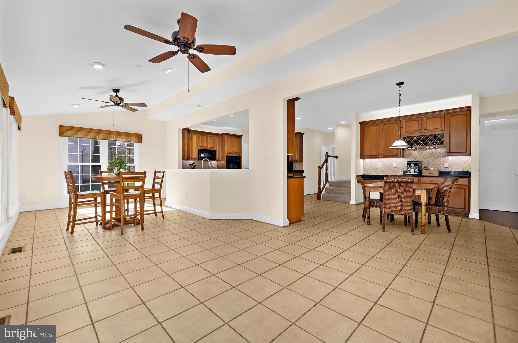 COMPASS POINTE - Residential