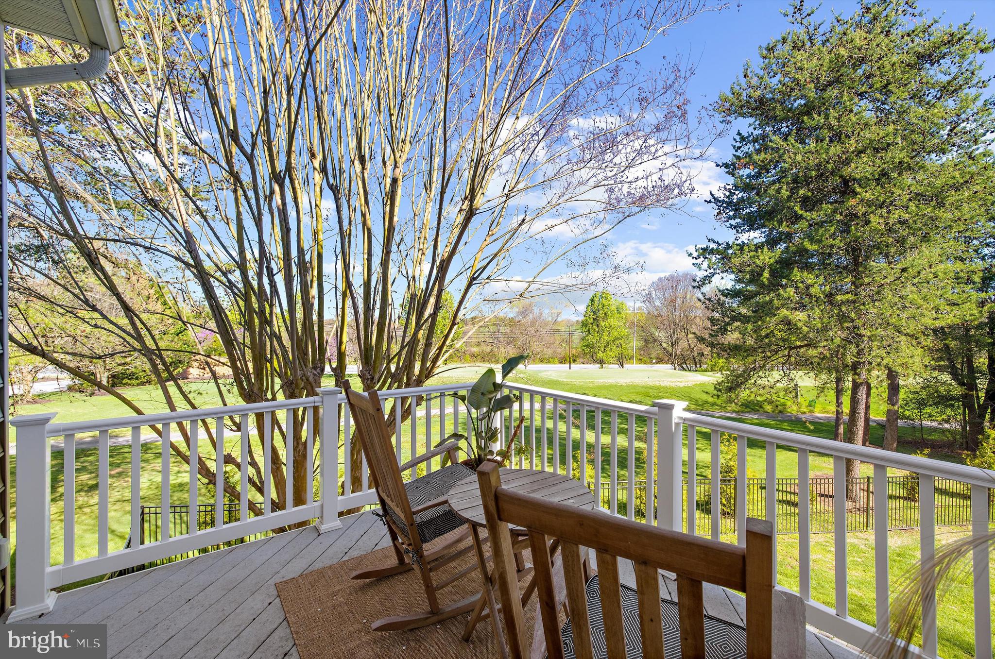 COMPASS POINTE - Residential