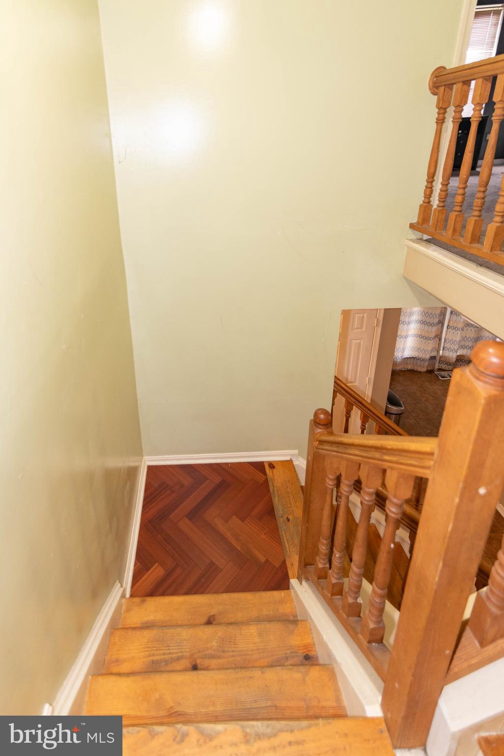 ADDISON HEIGHTS - Residential