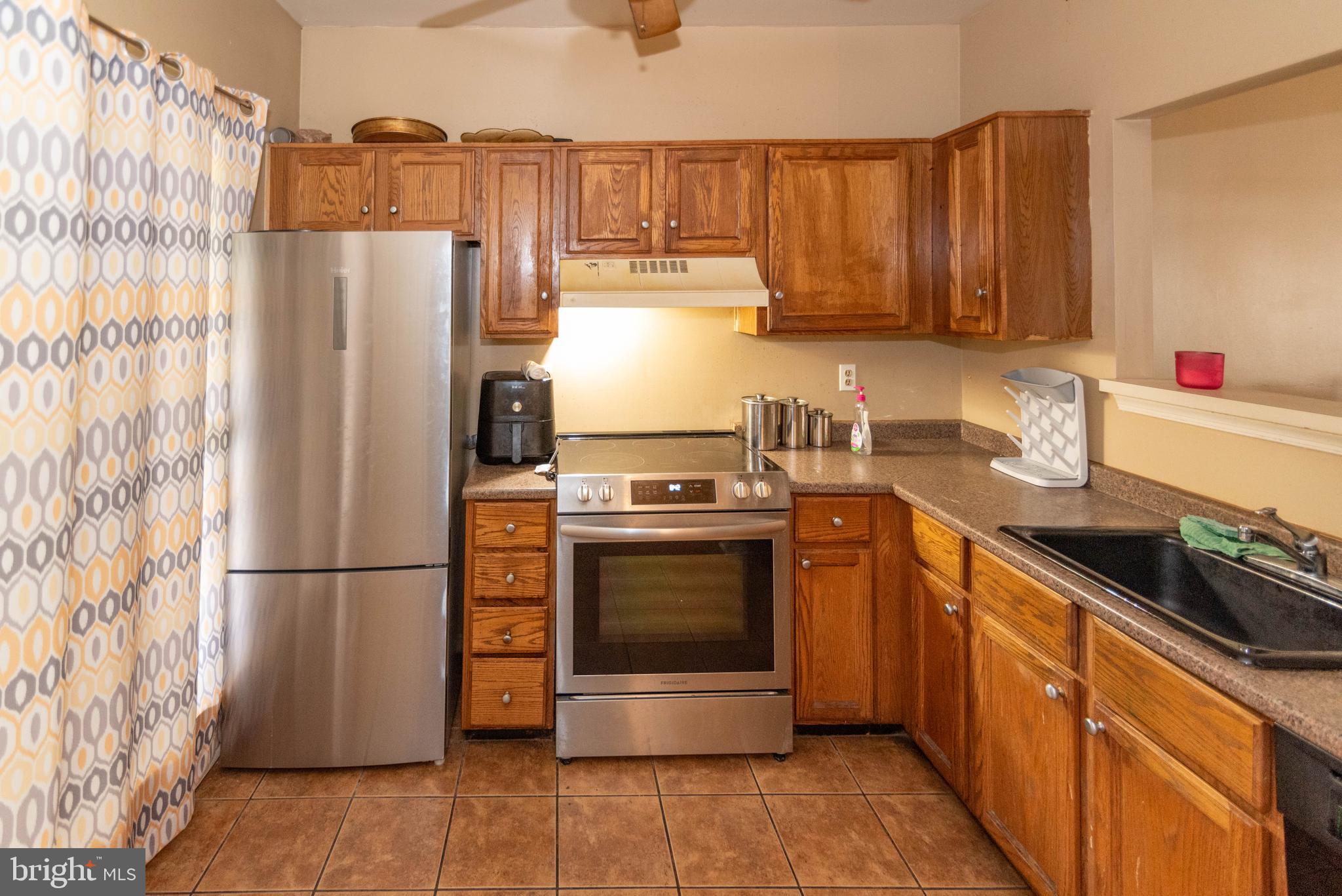 ADDISON HEIGHTS - Residential