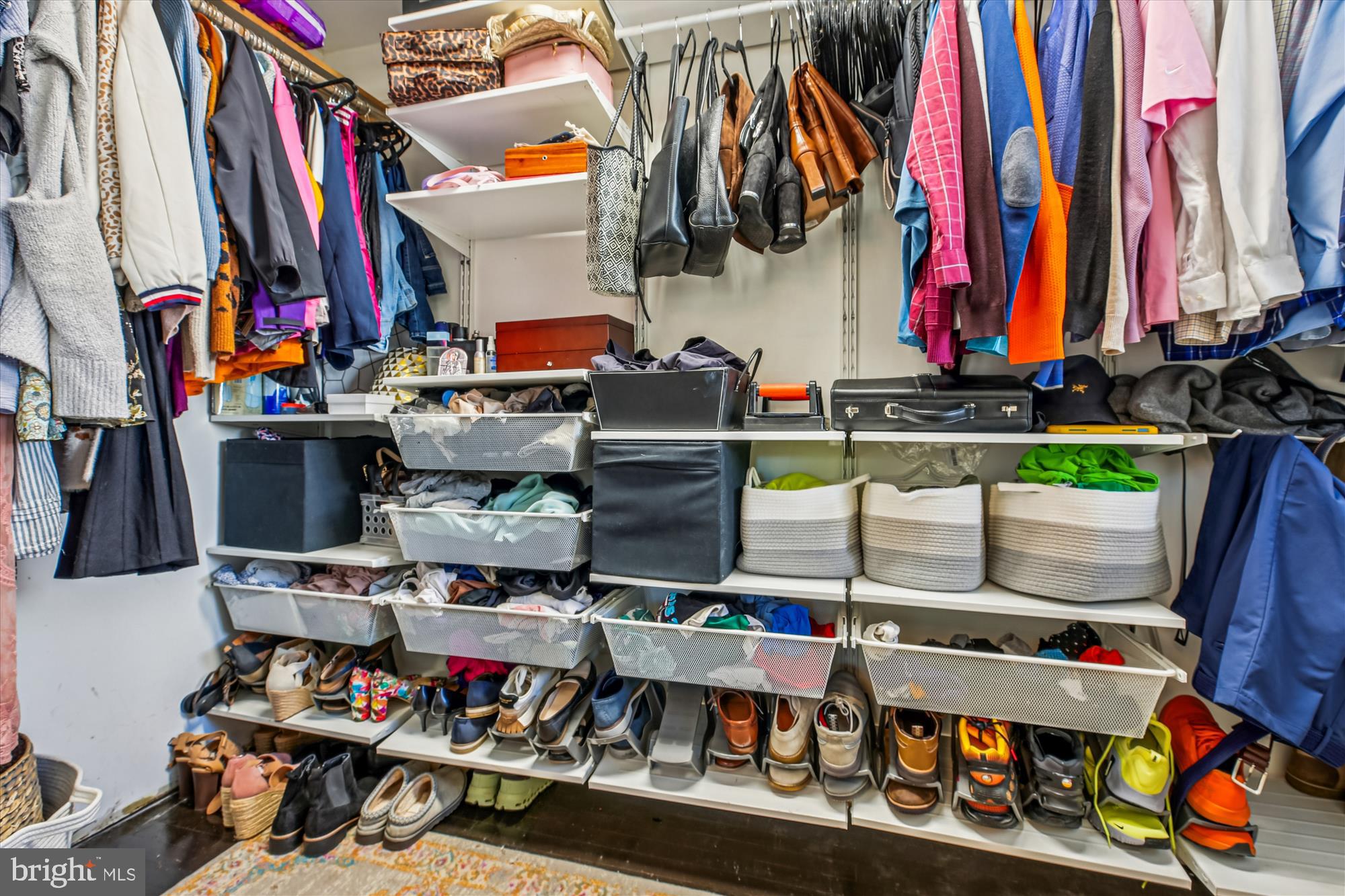 REDLAND KNOLLS - Residential