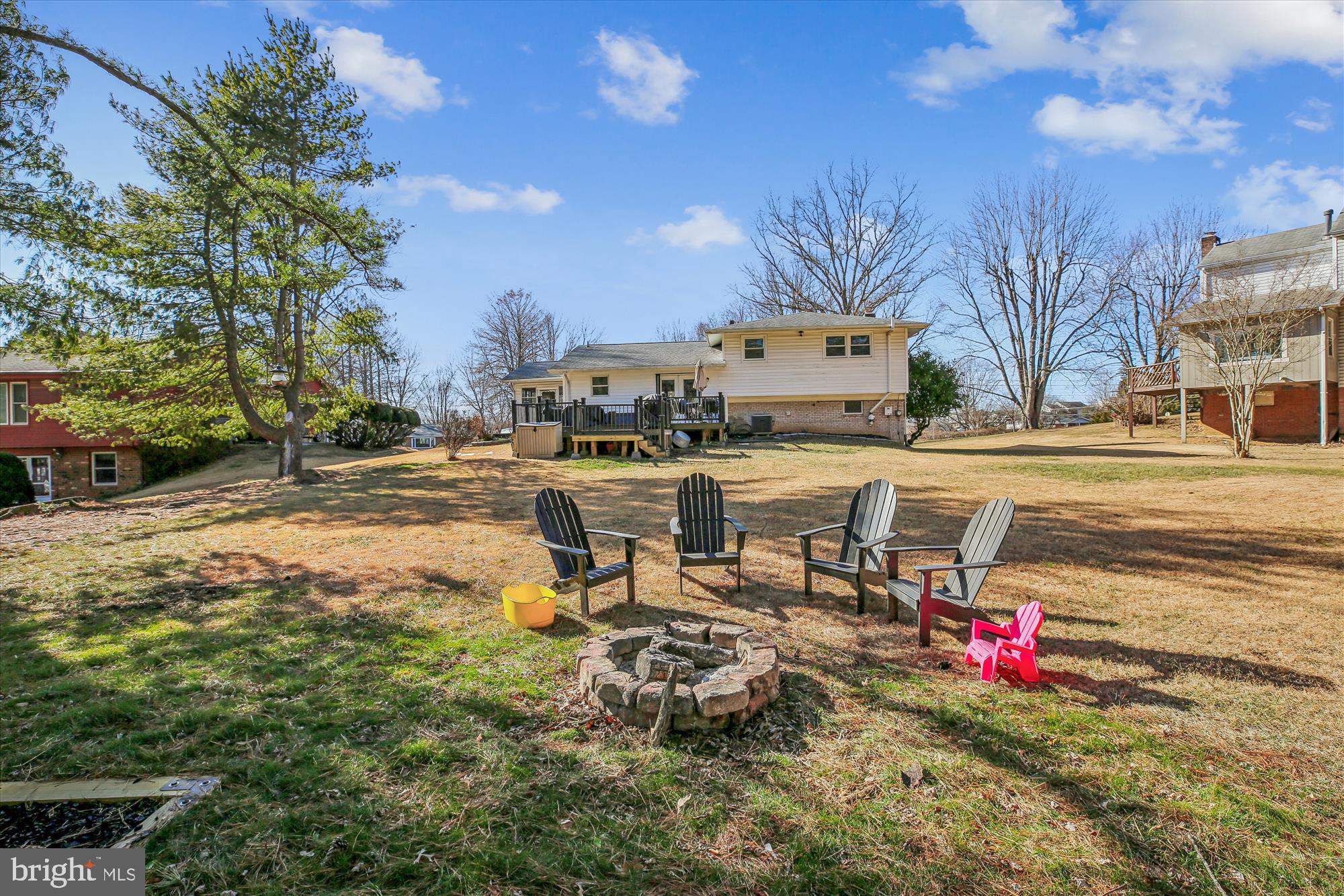 REDLAND KNOLLS - Residential