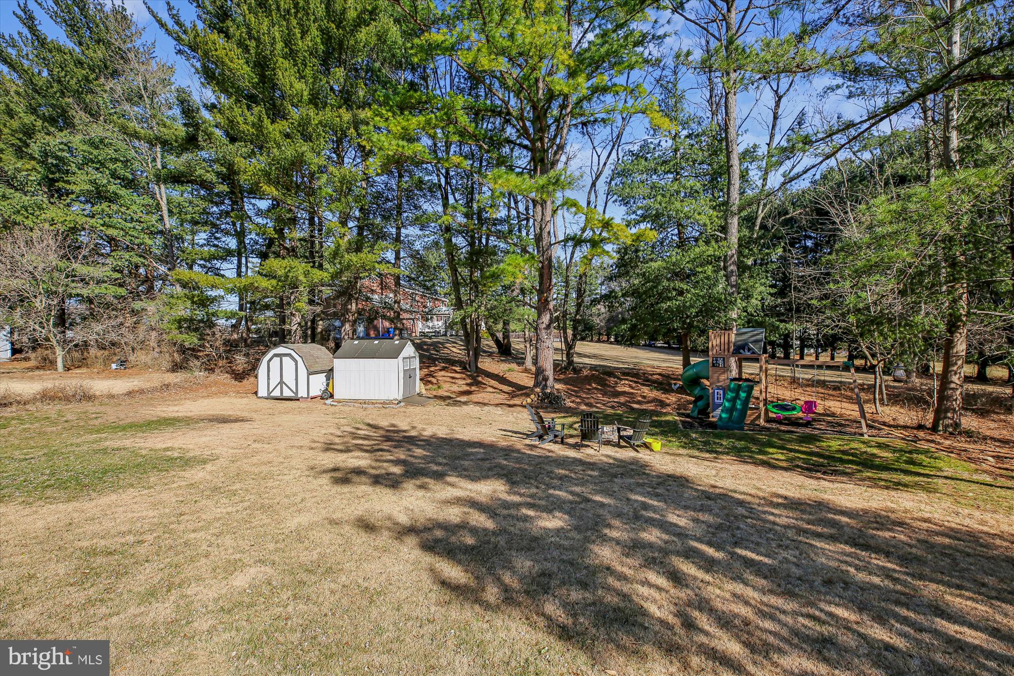 REDLAND KNOLLS - Residential