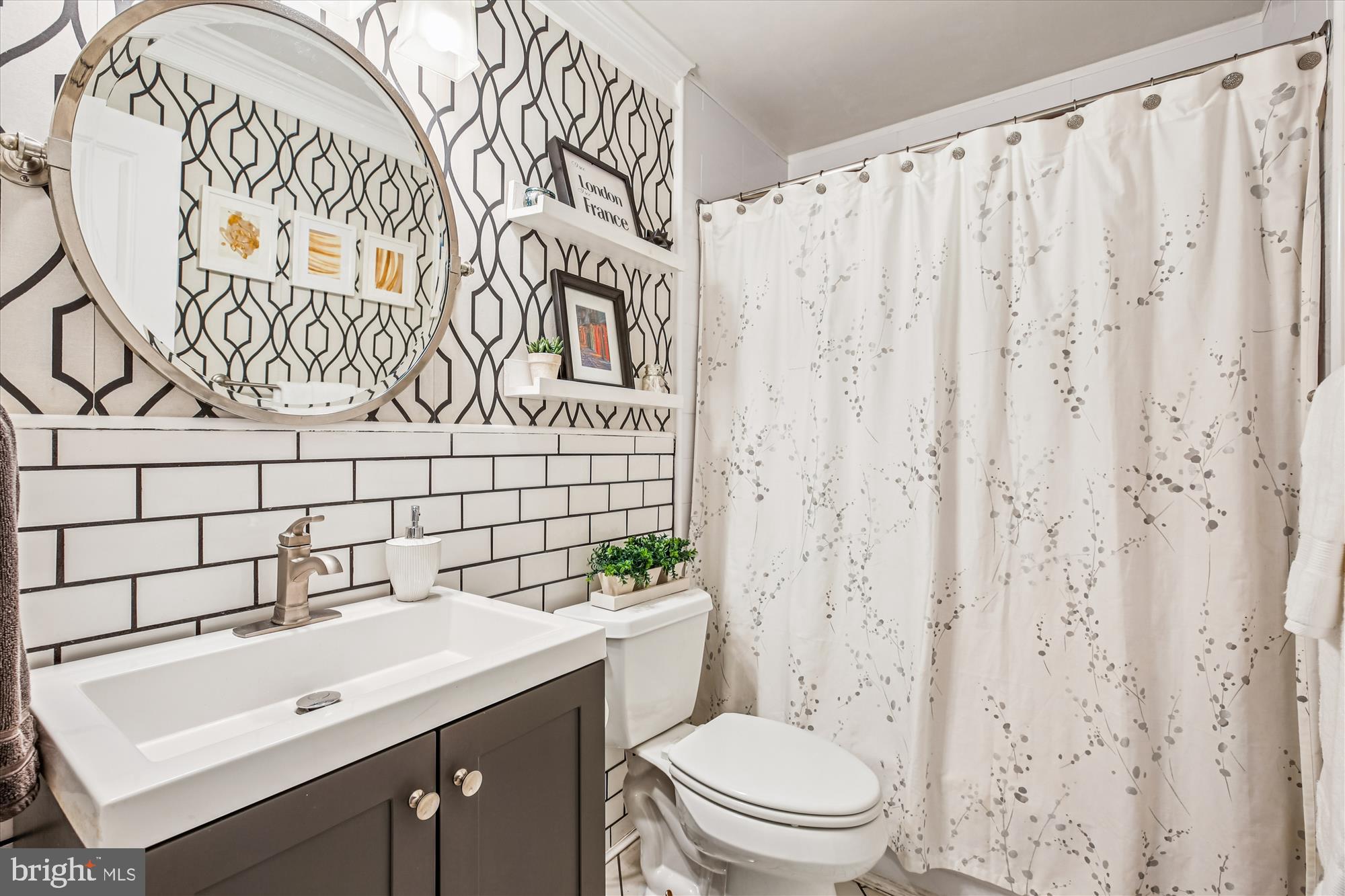 REDLAND KNOLLS - Residential