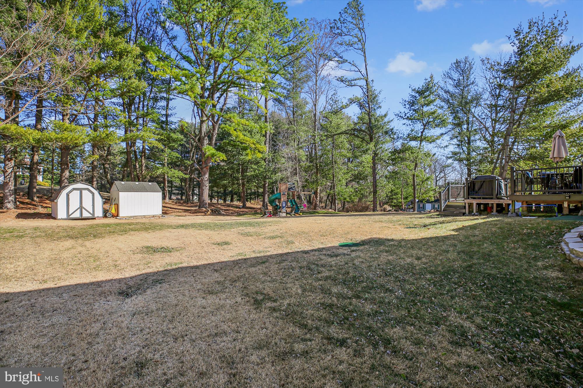 REDLAND KNOLLS - Residential