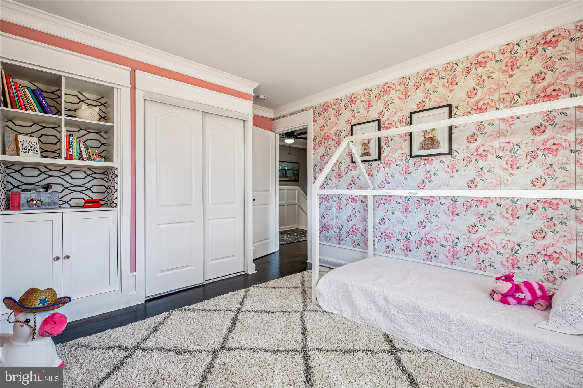 REDLAND KNOLLS - Residential