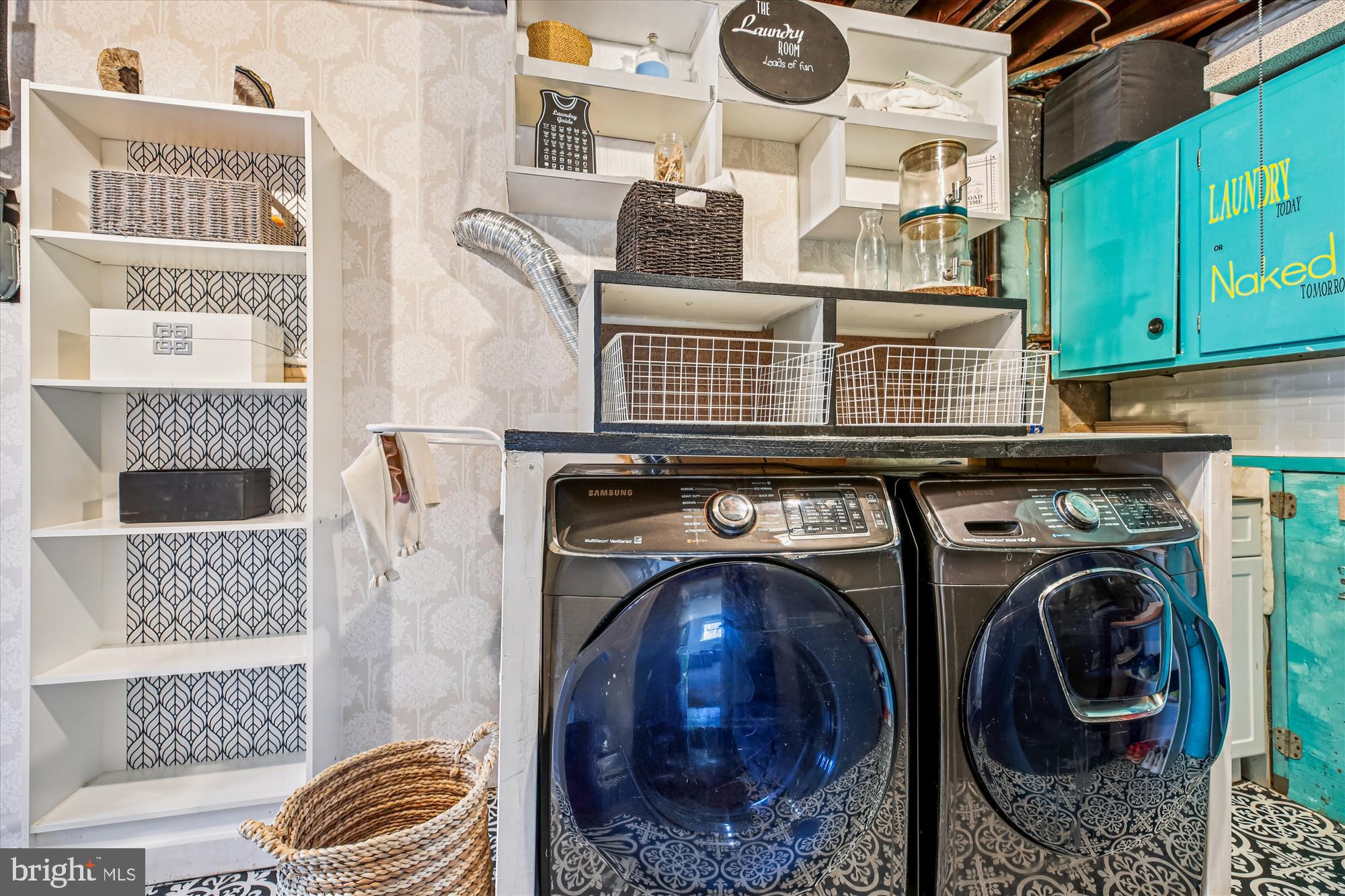 REDLAND KNOLLS - Residential