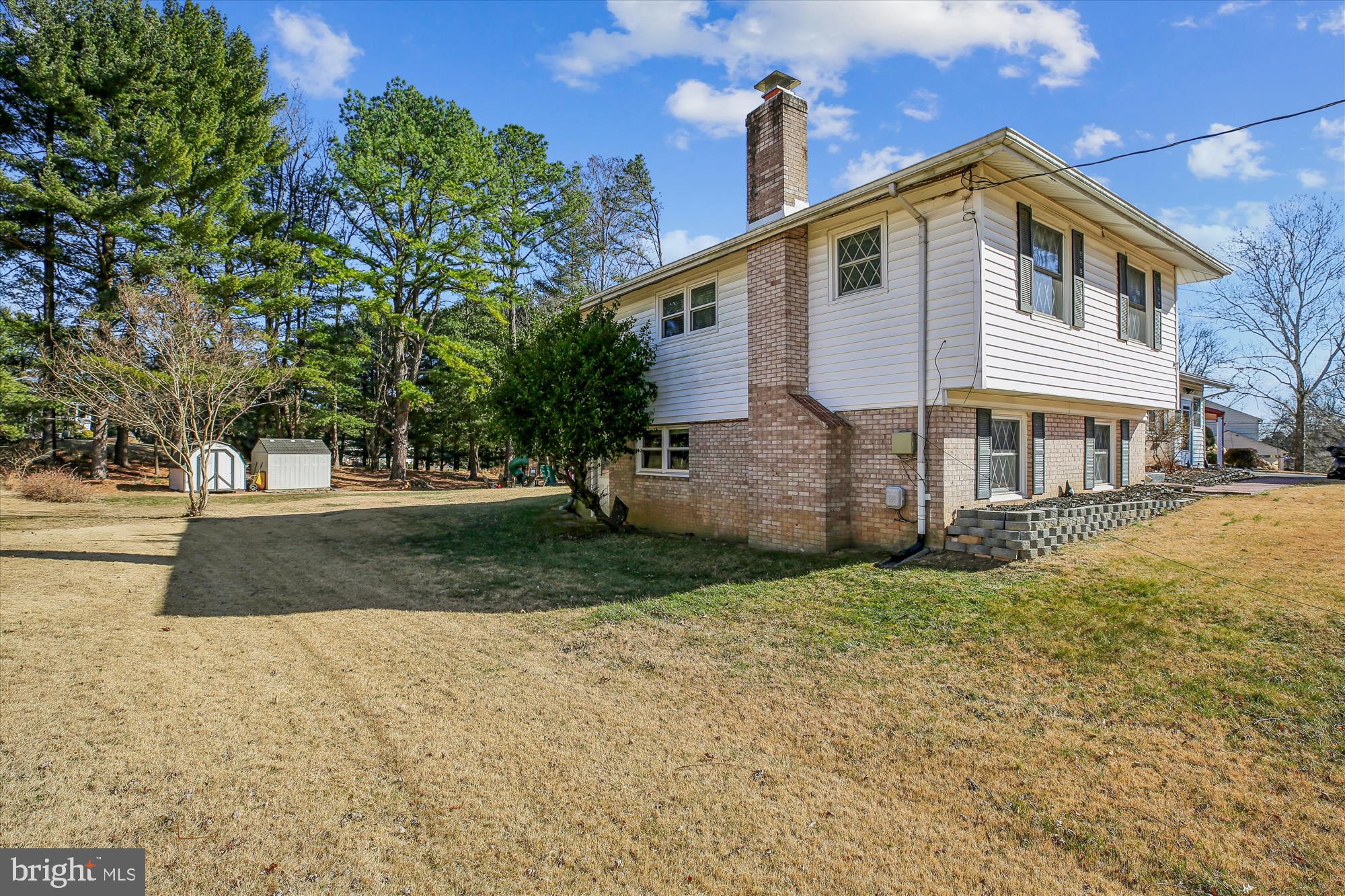 REDLAND KNOLLS - Residential