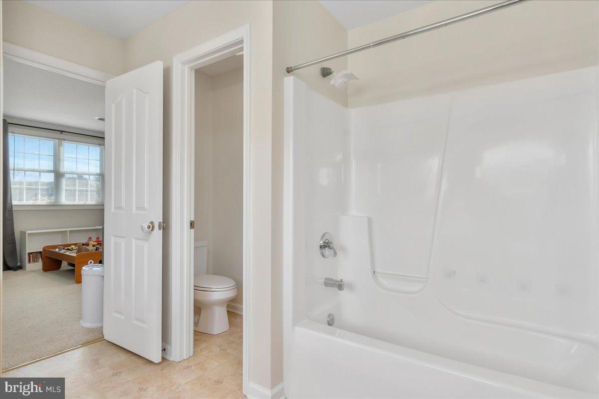 CORNERS AT ARDEN - Residential