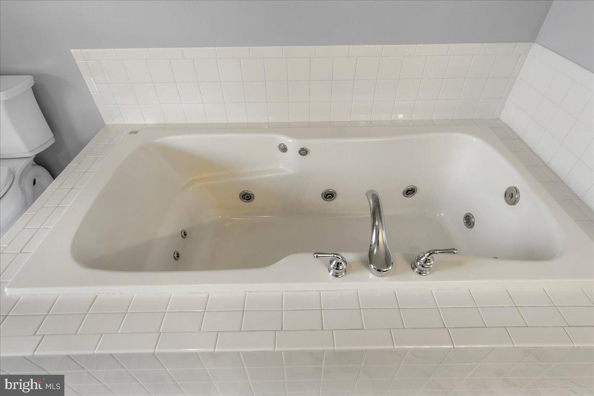 CORNERS AT ARDEN - Residential