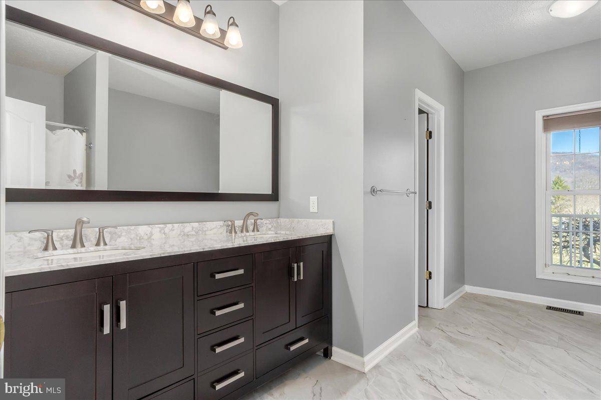 CORNERS AT ARDEN - Residential