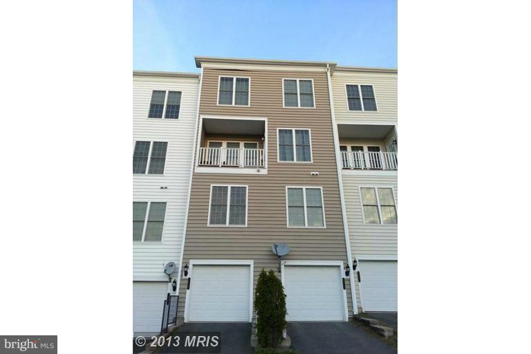 POTOMAC CLUB - Residential