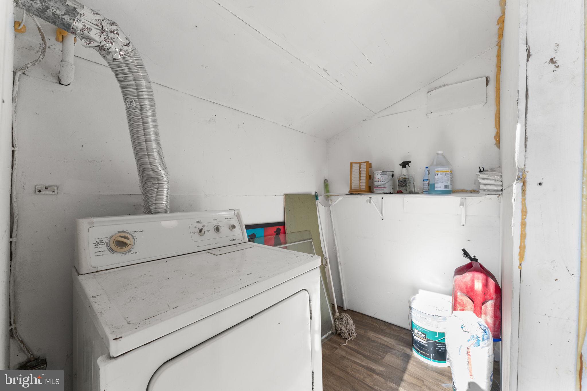 LANDOVER ESTATES - Residential