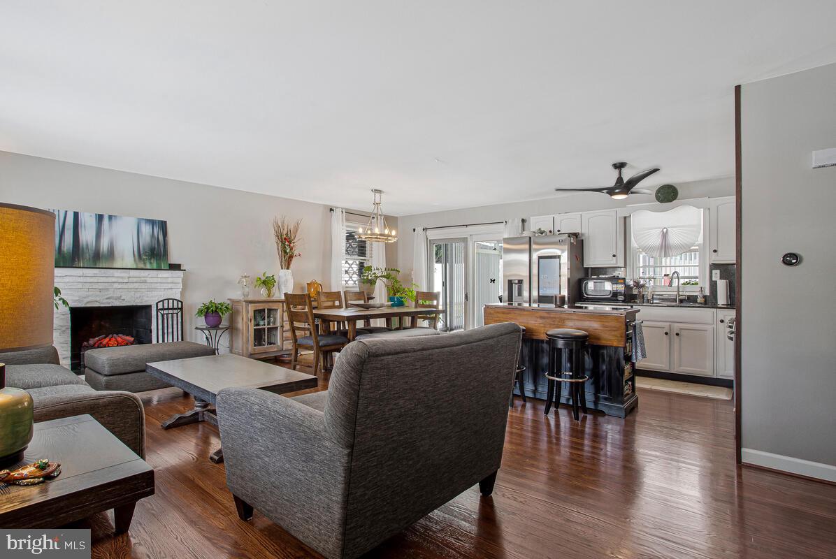 CRESTVIEW MANOR - Residential