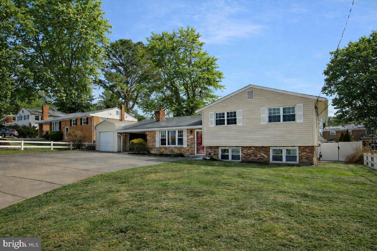 CRESTVIEW MANOR - Residential