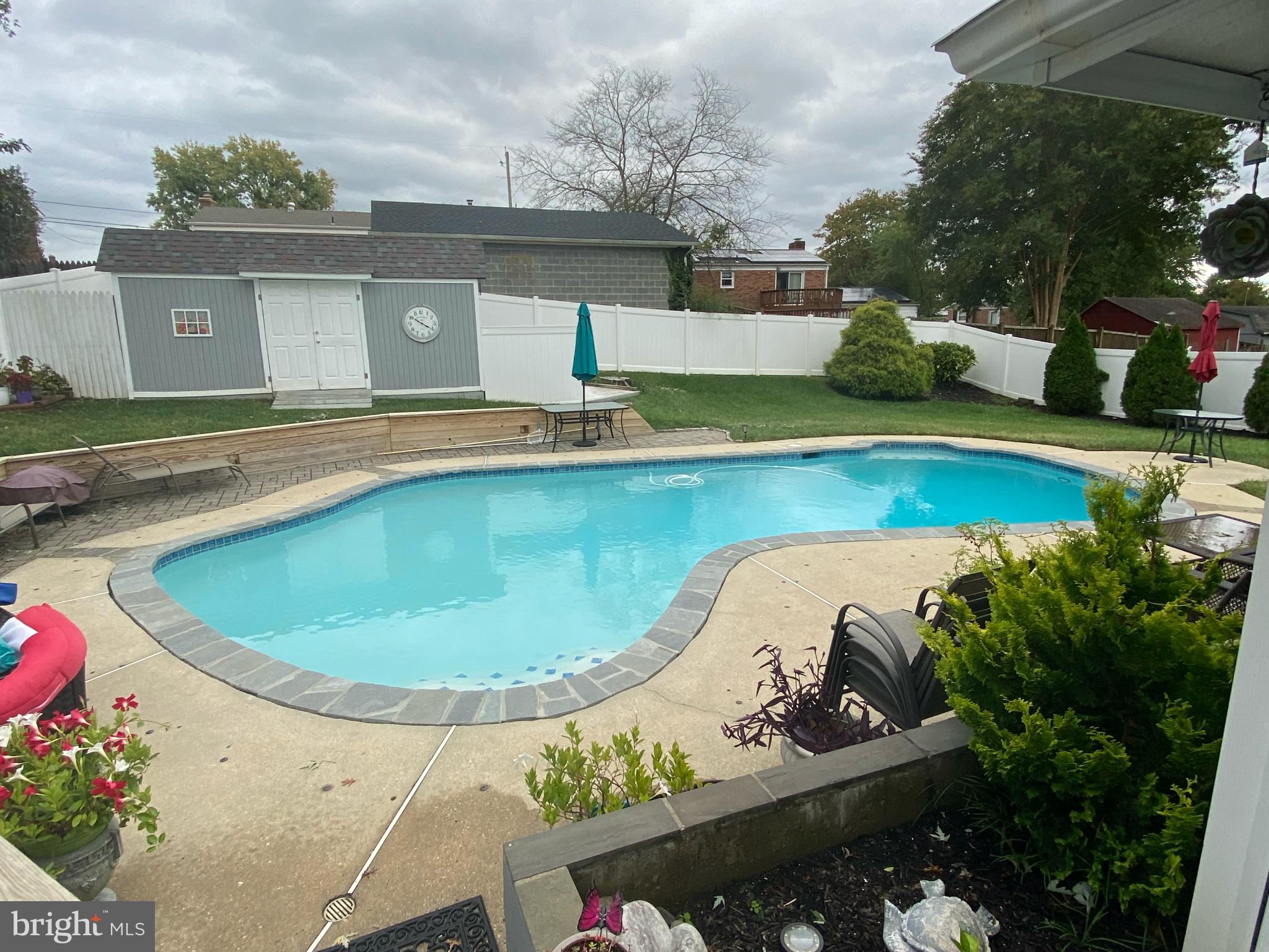 CRESTVIEW MANOR - Residential