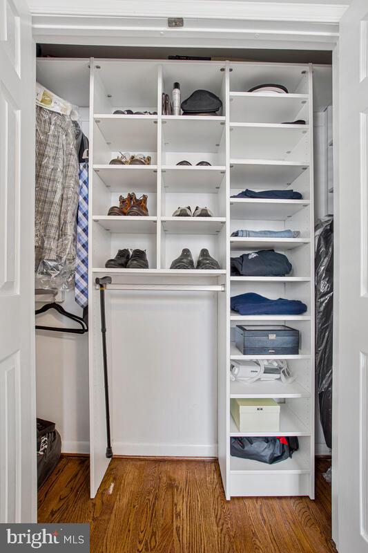 CRESTVIEW MANOR - Residential