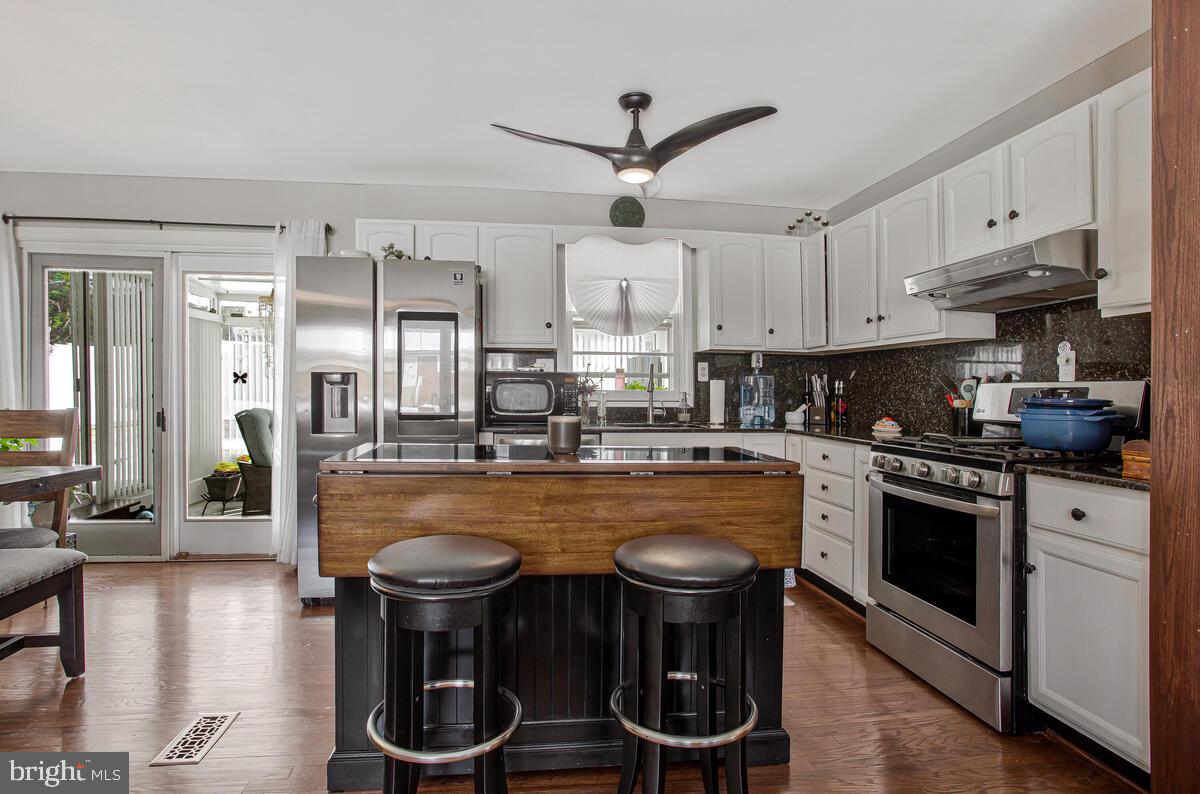 CRESTVIEW MANOR - Residential