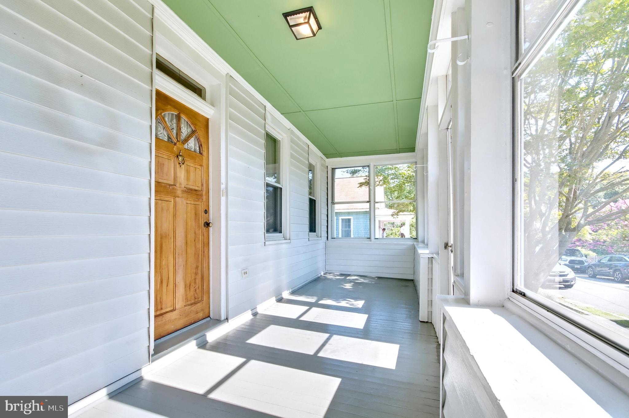21 WOODLAWN AVENUE