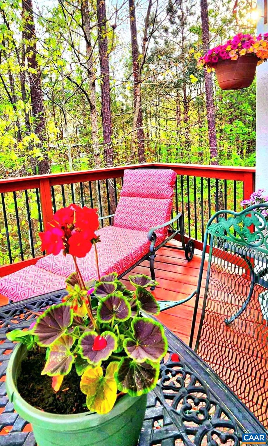 SPRING CREEK - Residential